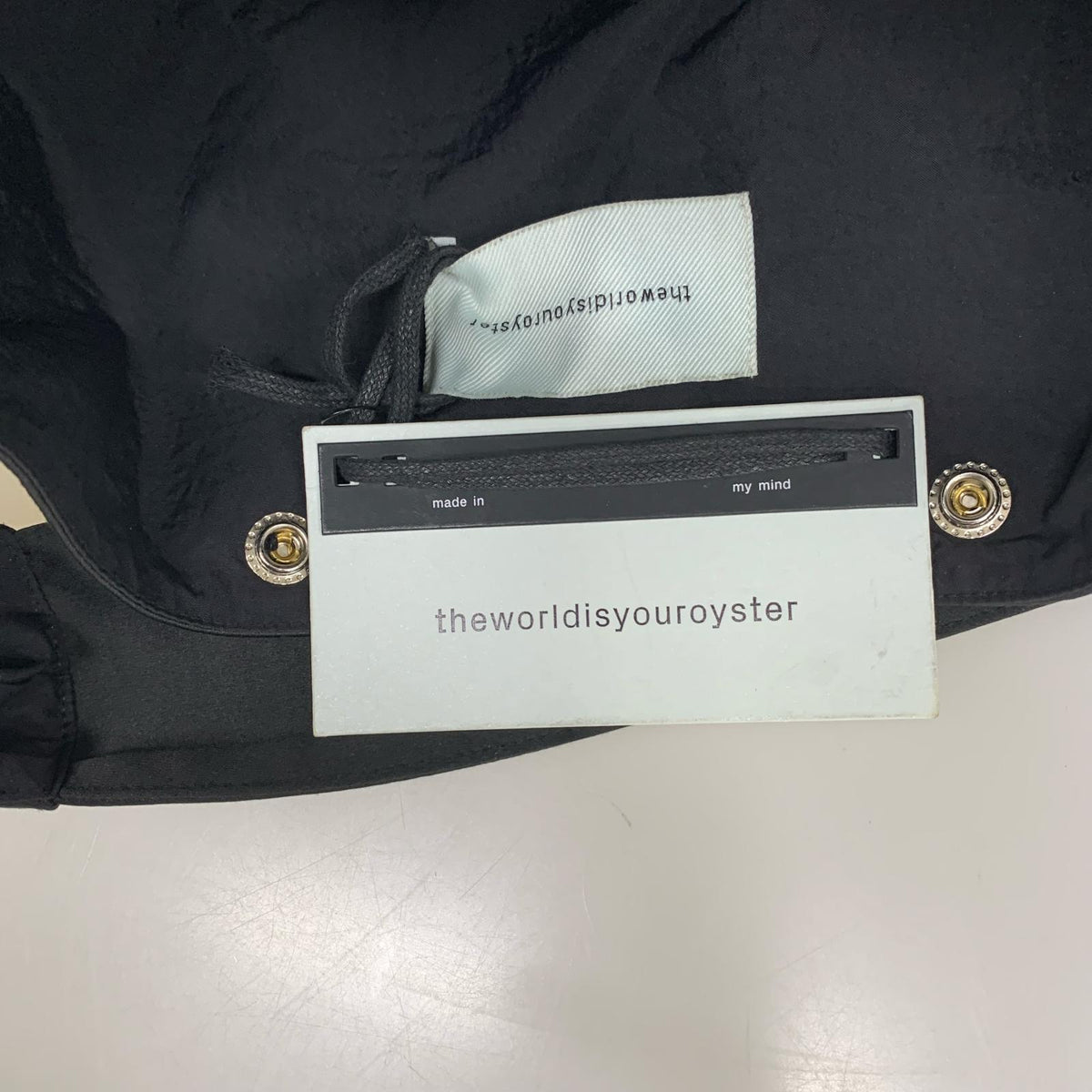 ショルダーバッグ CHARMS Oyster Bag ブラック