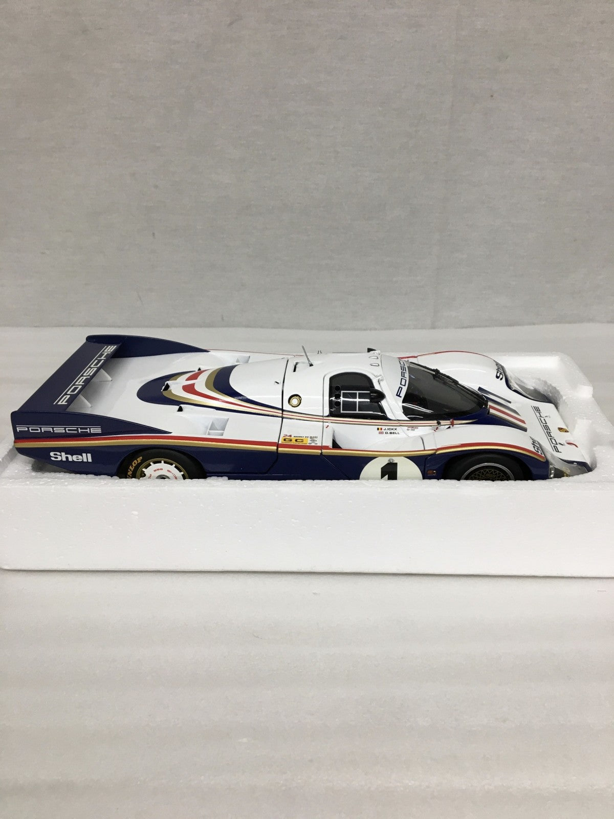 MINICHAMPS Porsche 956L スケールカー