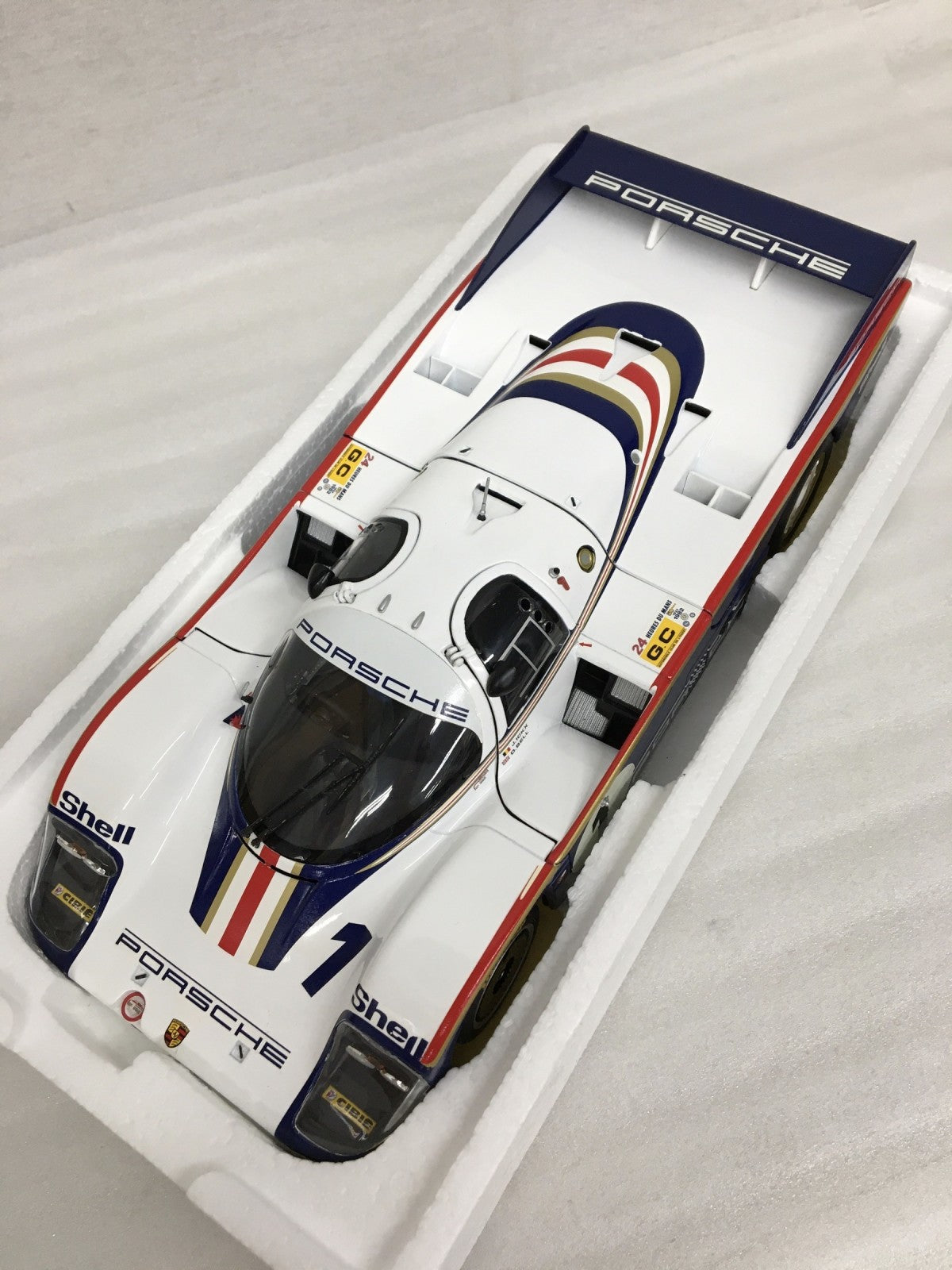 MINICHAMPS Porsche 956L スケールカー
