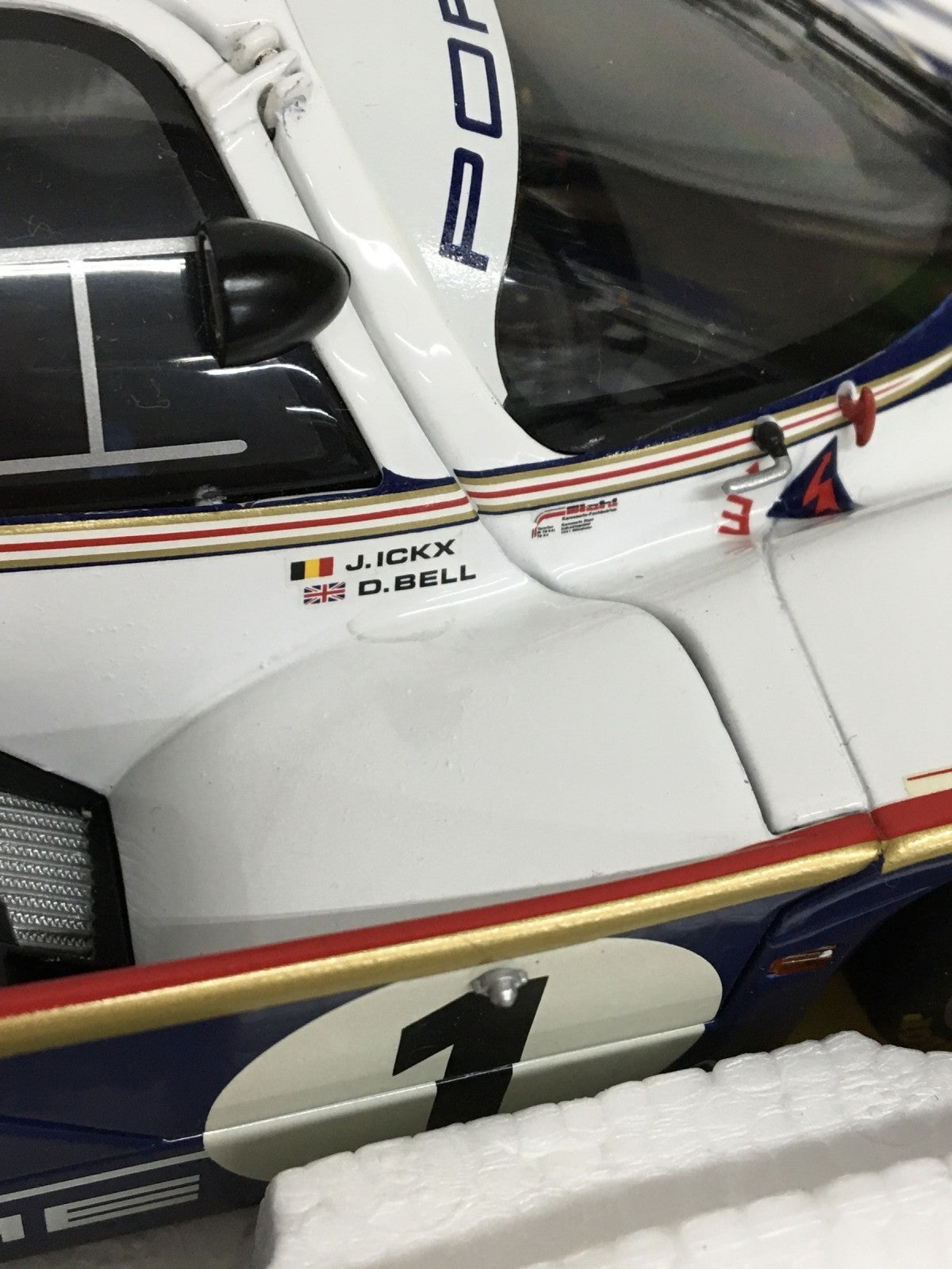 MINICHAMPS Porsche 956L スケールカー
