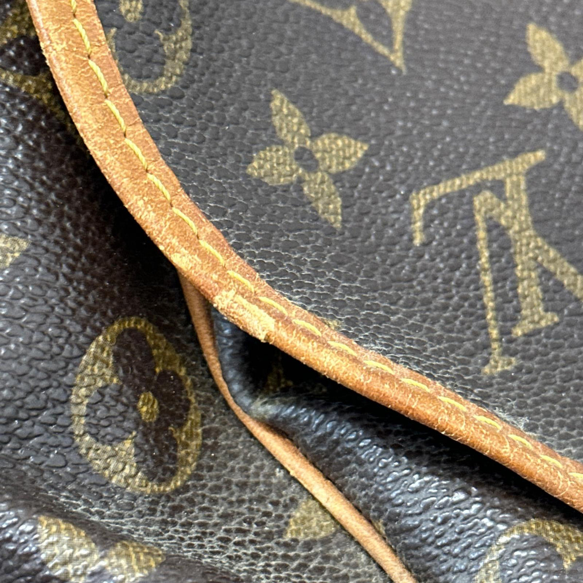 LV ソミュール35 ショルダーバッグ モノグラム