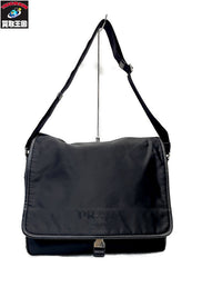 PRADA 同色ロゴフラップスクエアショルダーバッグ 黒