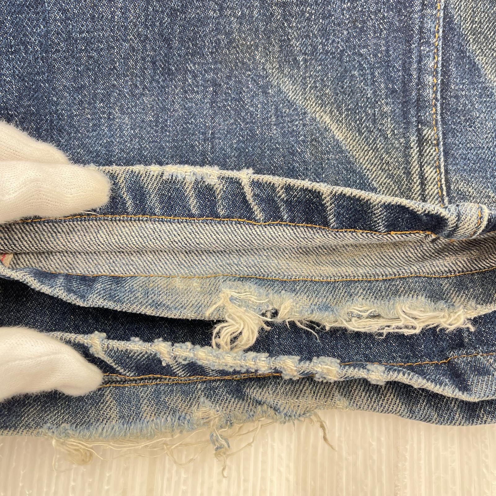 デニムパンツ 裾擦れあり
