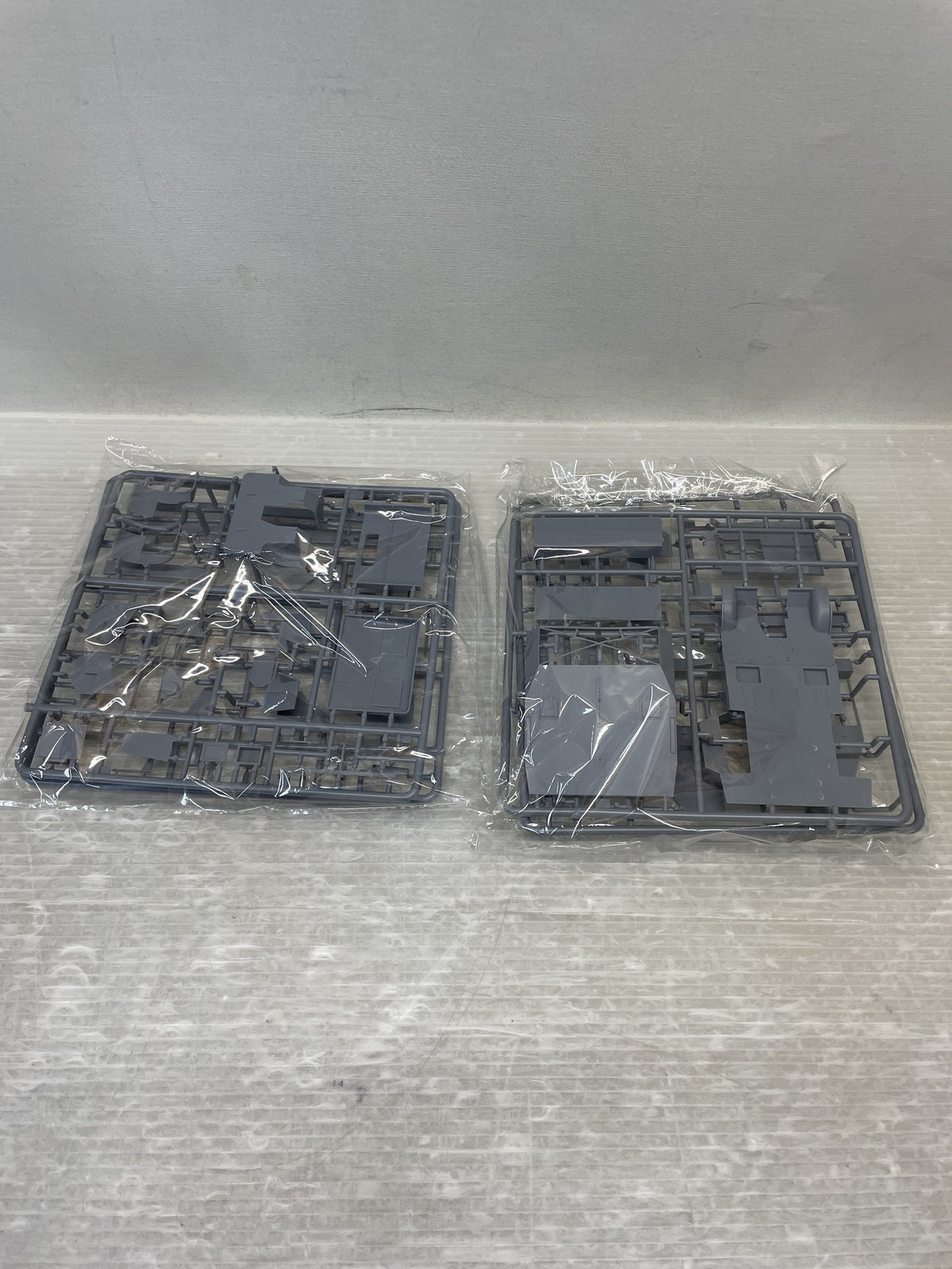 1/35 英・シボレー FAT-4ガントラクター砲牽引車 ミリタリープラモ