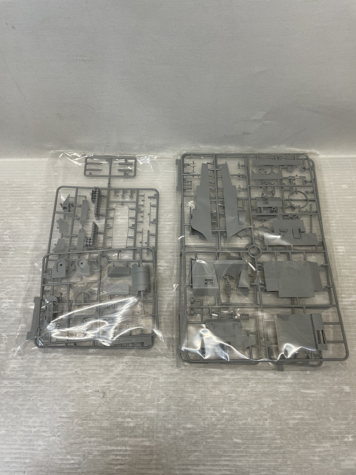 1/35 WW.II アメリカ陸軍 M7プリースト 自走砲 初期生産型 ミリタリープラモ
