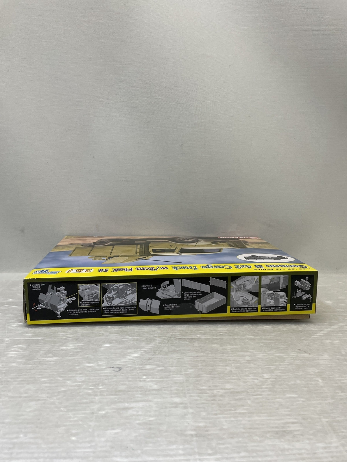 1/35 WW.II ドイツ軍 3トン 4×2 カーゴトラック ミリタリープラモ