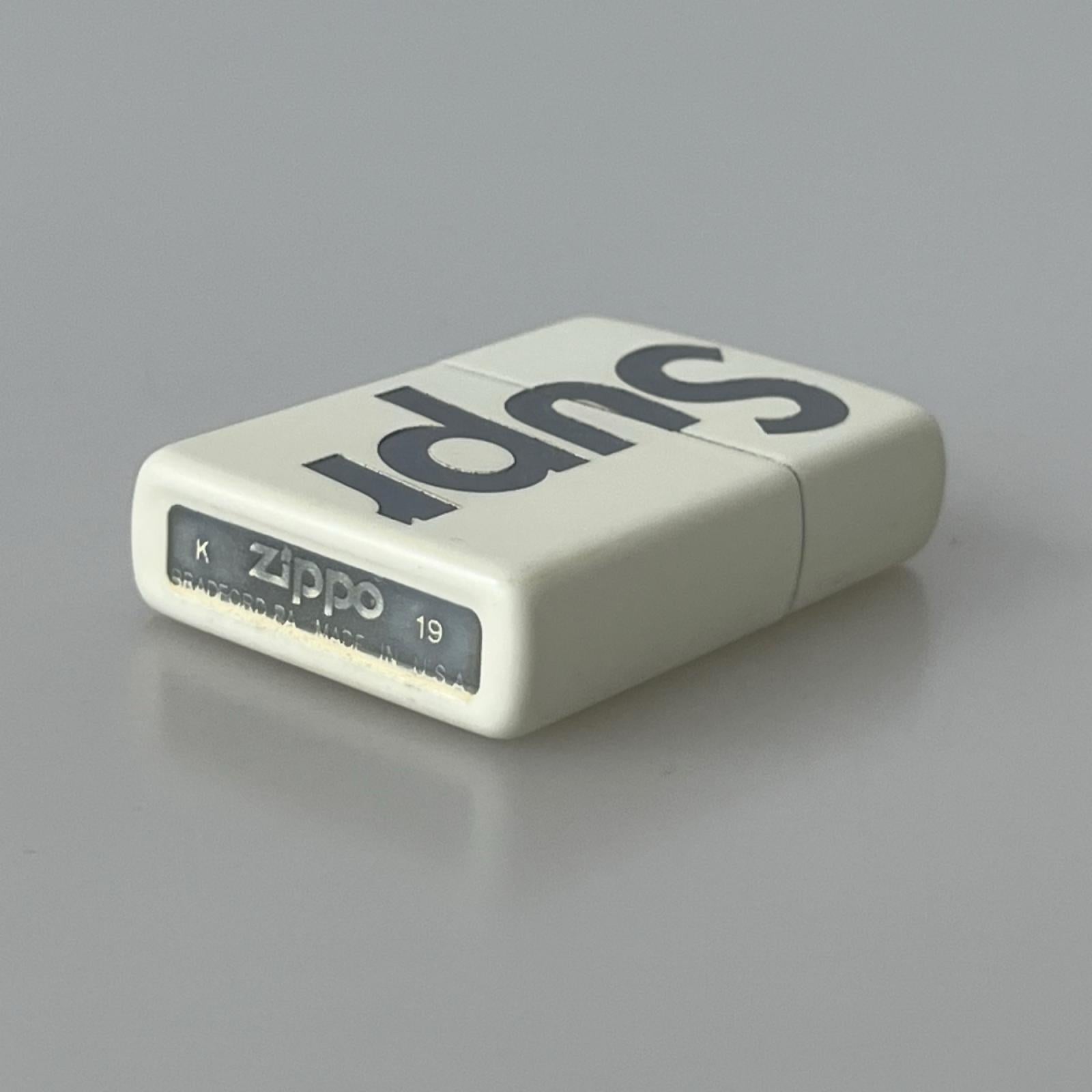 ライター Glow-in-the-Dark Zippo ホワイト