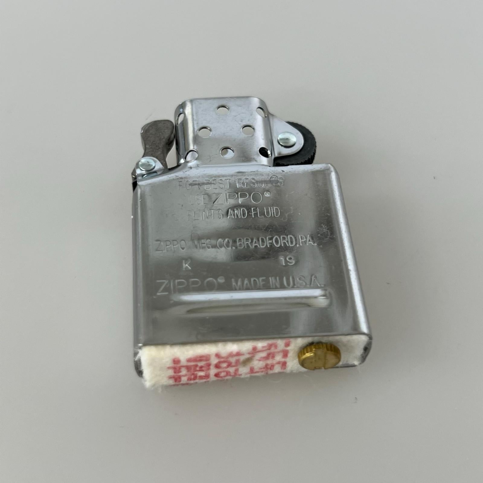 ライター Glow-in-the-Dark Zippo ホワイト