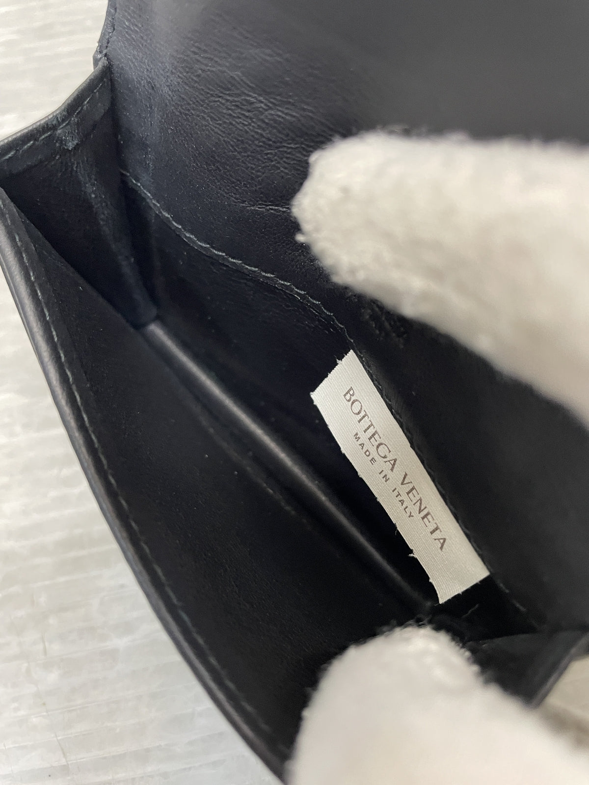 BOTTEGA VENETA イントレチャート カードケース 黒