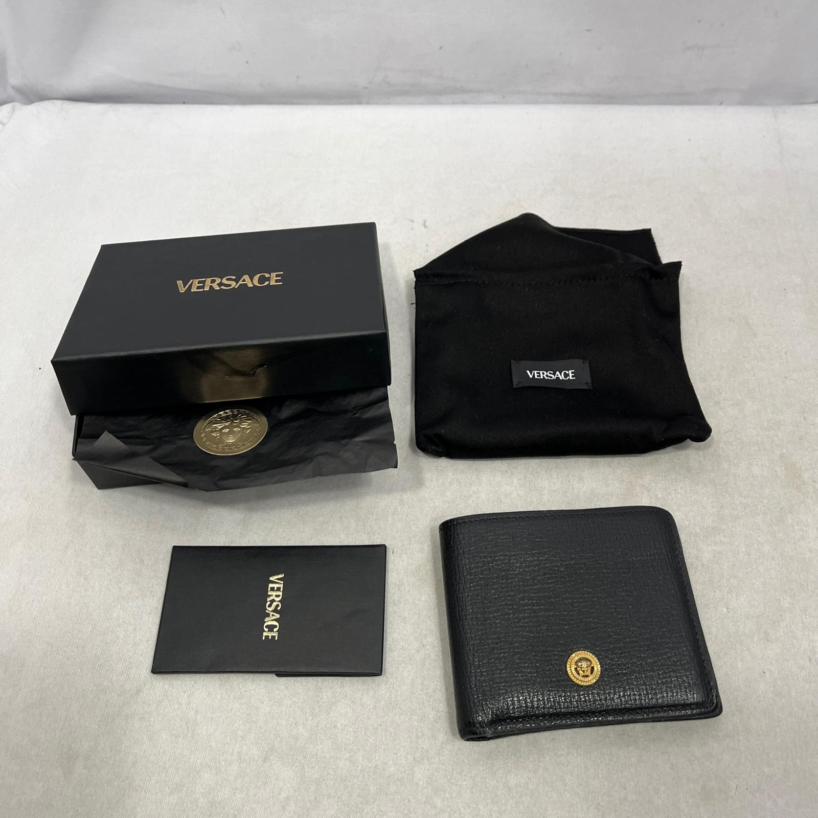 VERSACE