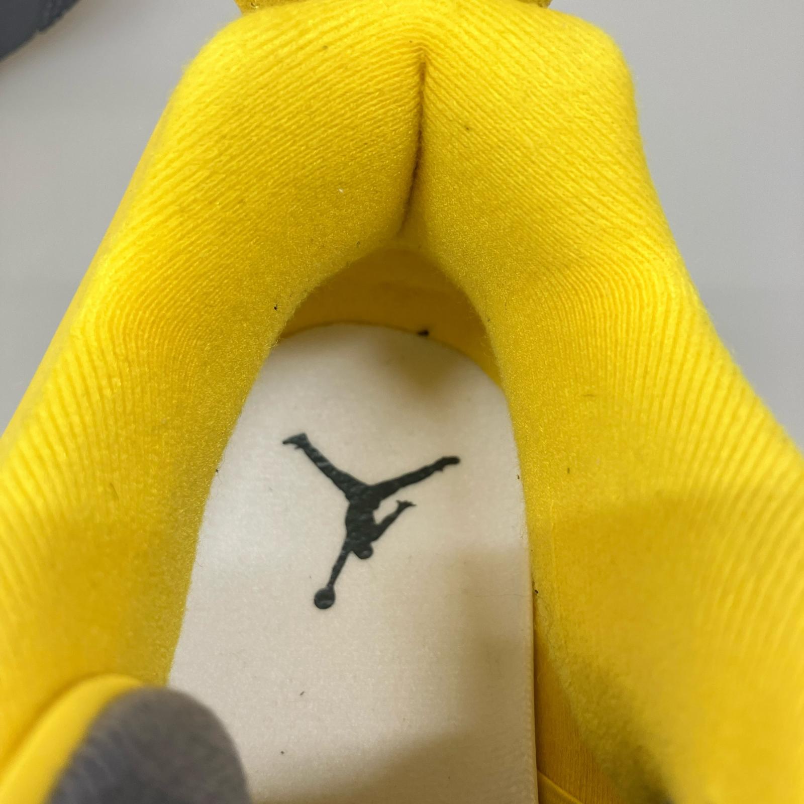 スニーカー CT8527ー700 airjordan 黄 (28.0) 28cm (US10 UK9 1/2 EU46)