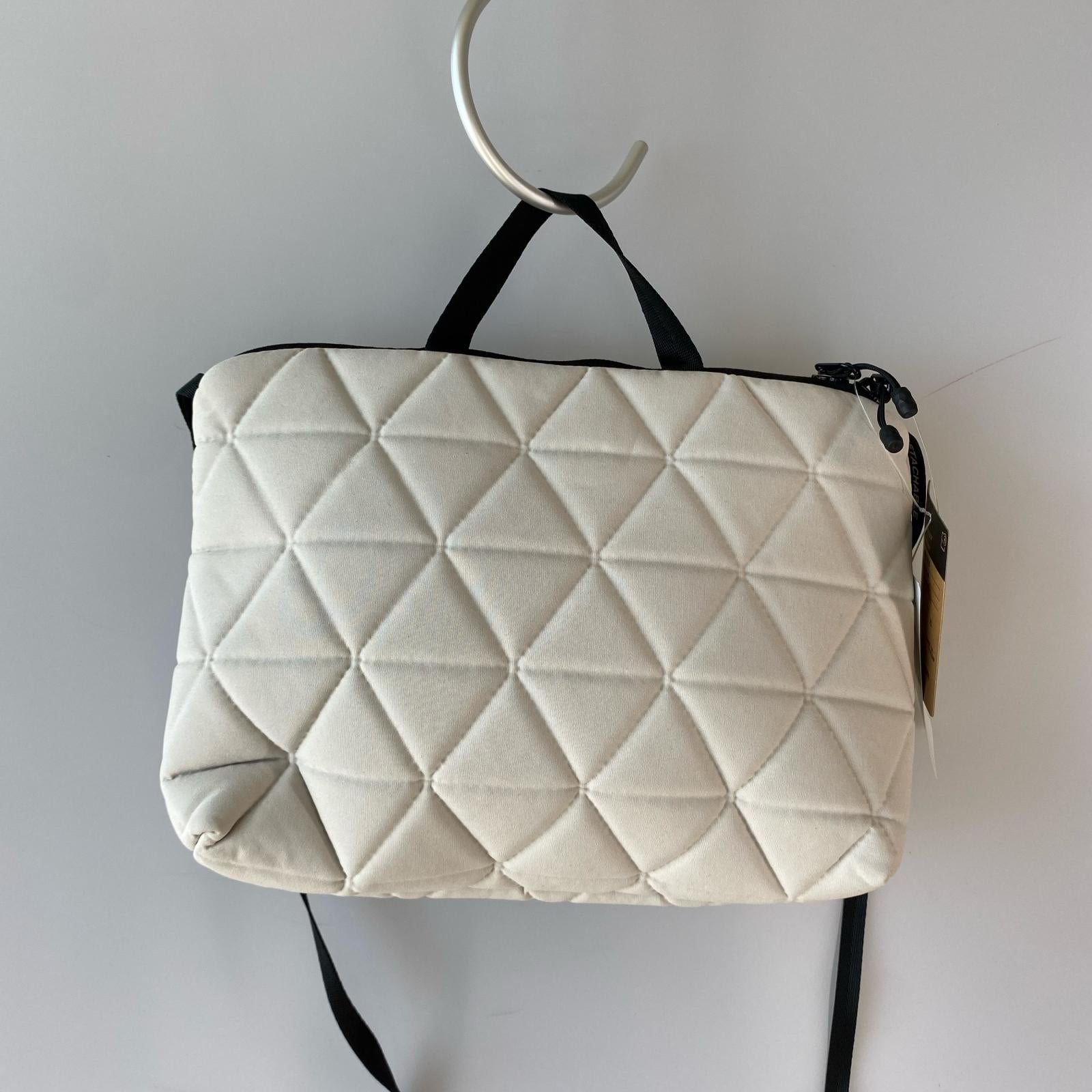ショルダーバッグ FI フォッシルアイボリー 2L