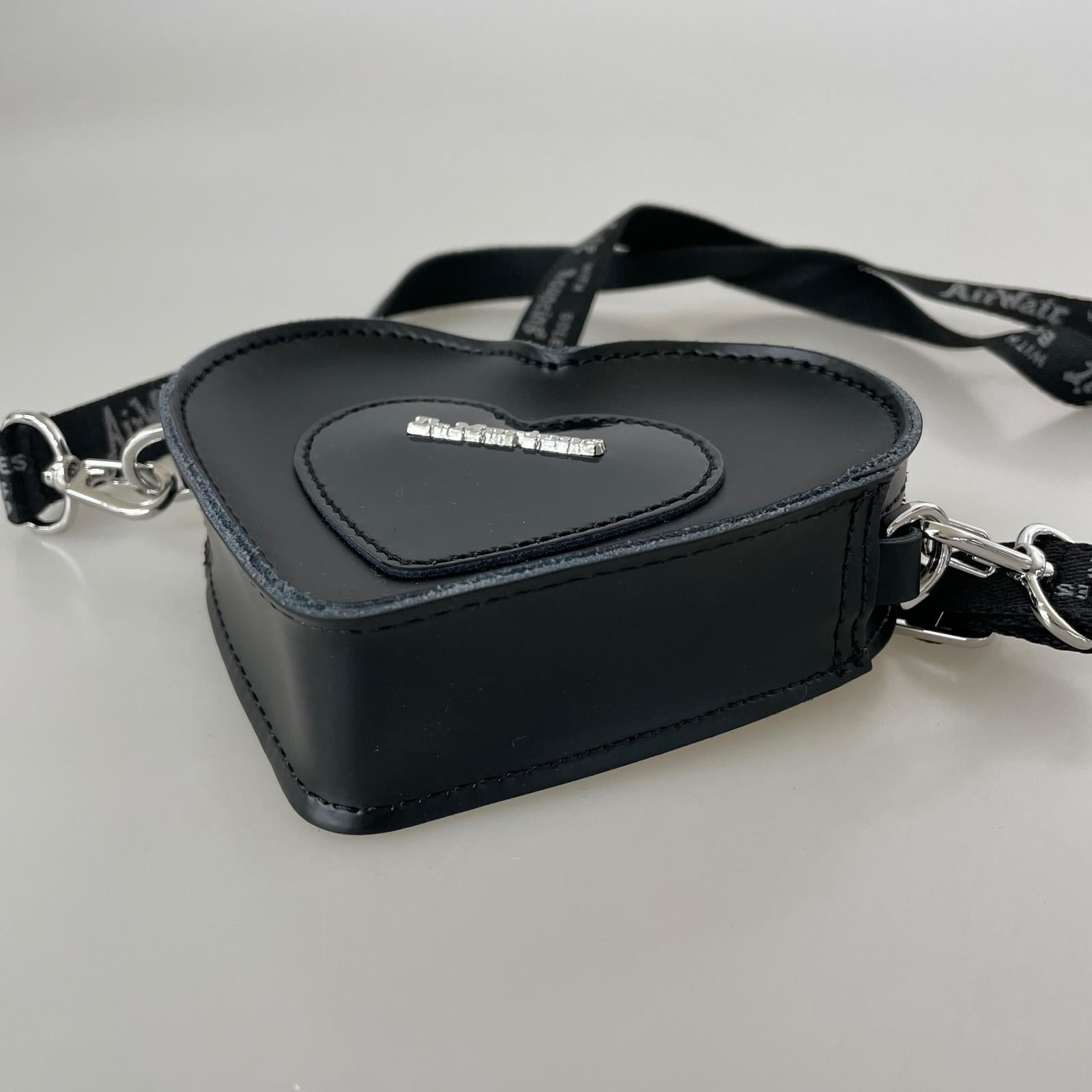 ショルダーバッグ Dr.Martens ハート型 2WAY ショルダーポーチ ブラック ブラック