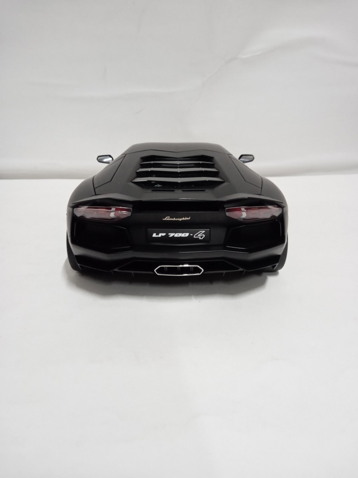 AUTOart アヴェンタドール LP700-4 スケールカー