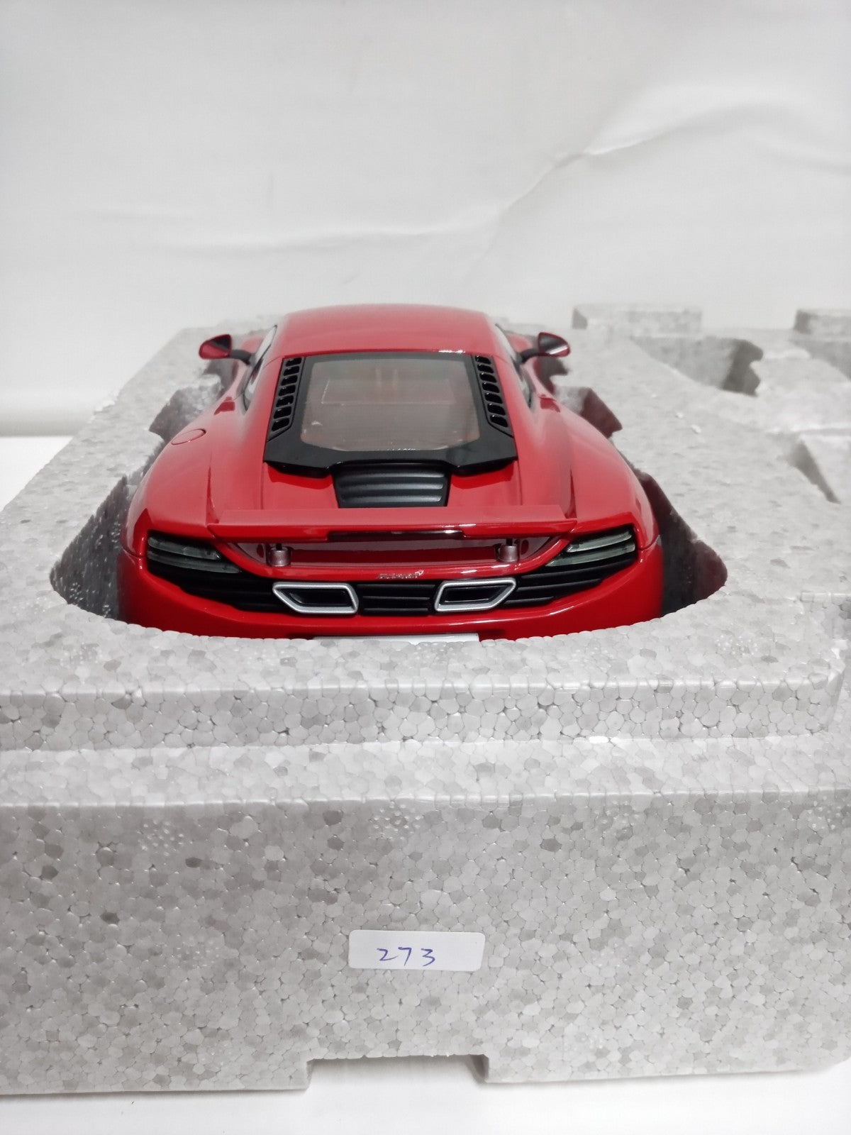 AUTOart MP4-12C(レッド)シグネチャー スケールカー