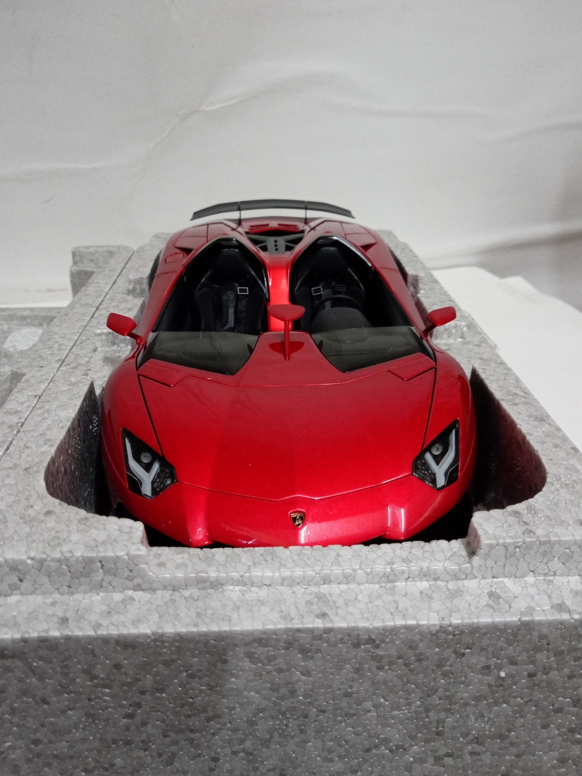 AUTOart アヴェンタドール メタリックレッド シグネチャー スケールカー