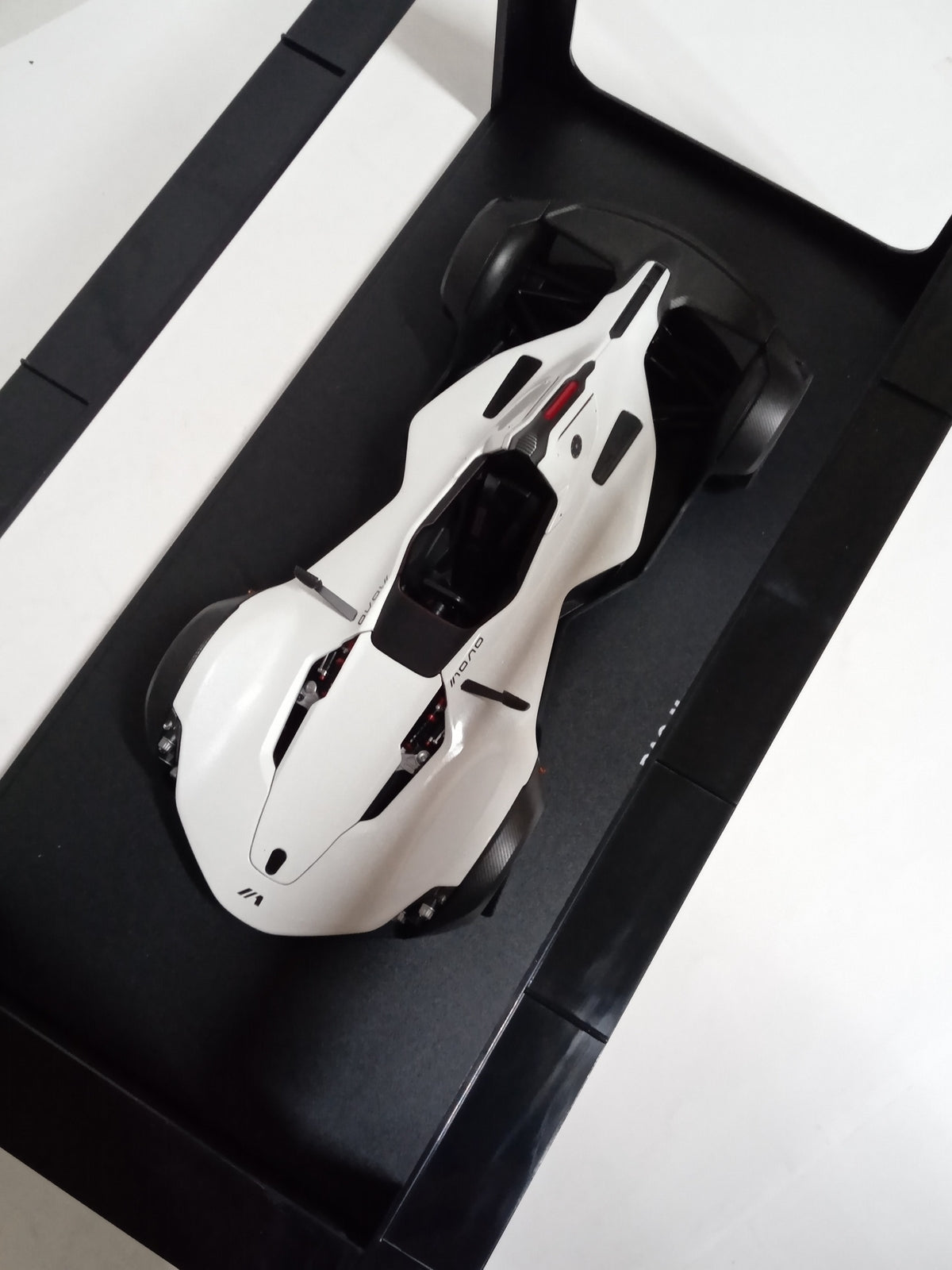 AUTOart コンポジットモデル BAC モノ スケールカー