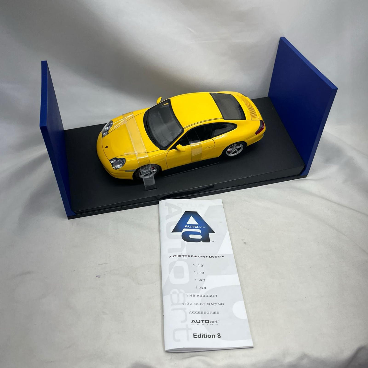 AUTOart PORSCHE 911 CARRERA スケールカー