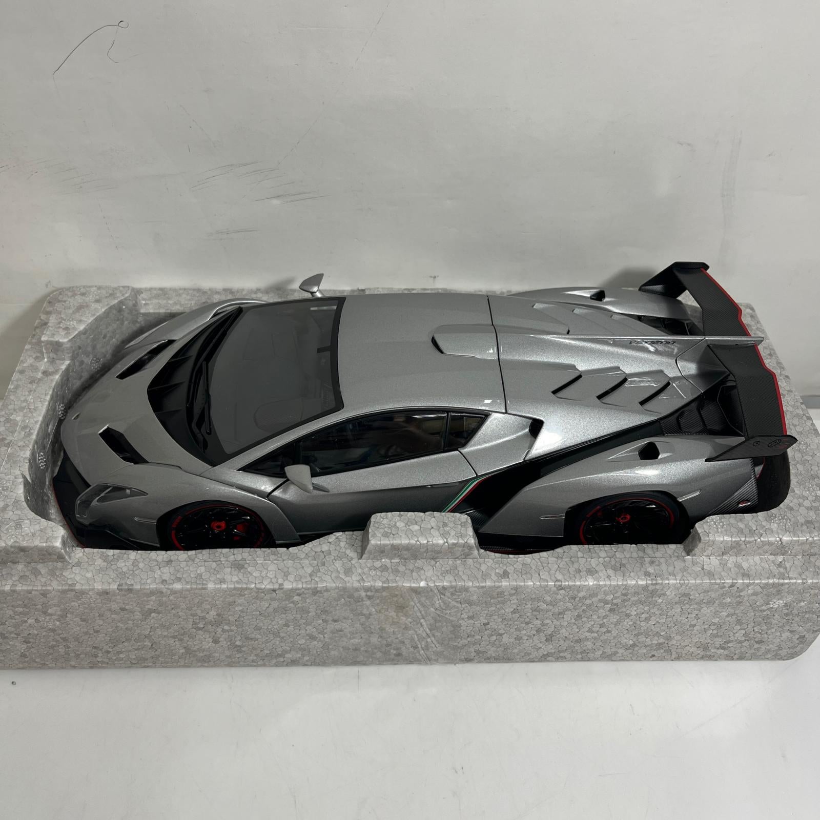 ☆1/18 AUTO art Lamborghini Veneno(グレー) AUTOart スケールカー