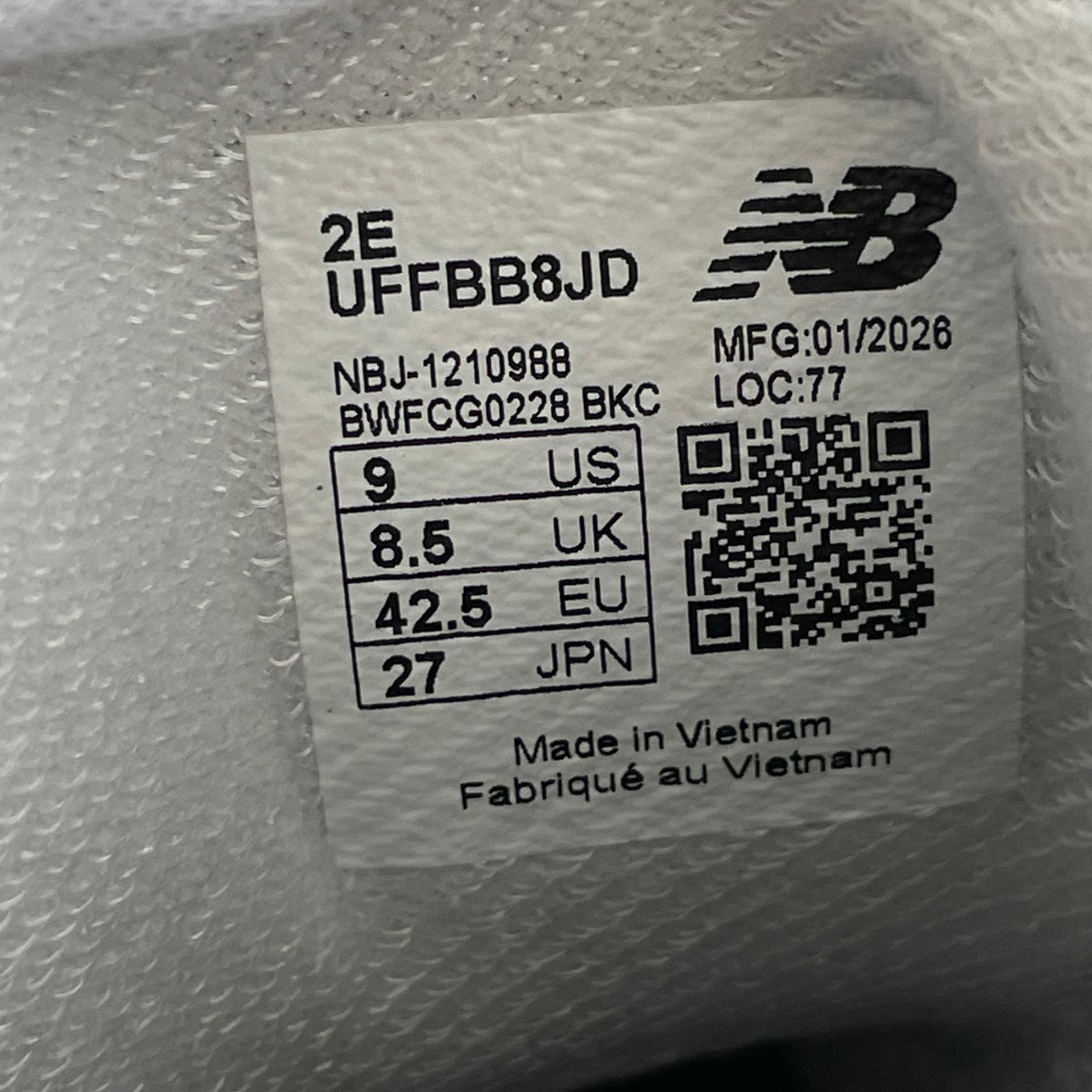 スニーカー P400(27.0) 27cm (US9 UK8 1/2 EU44)