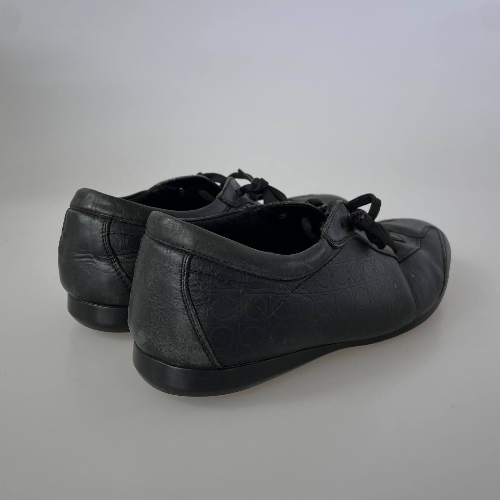 スニーカー スタッズ BLK ブラック