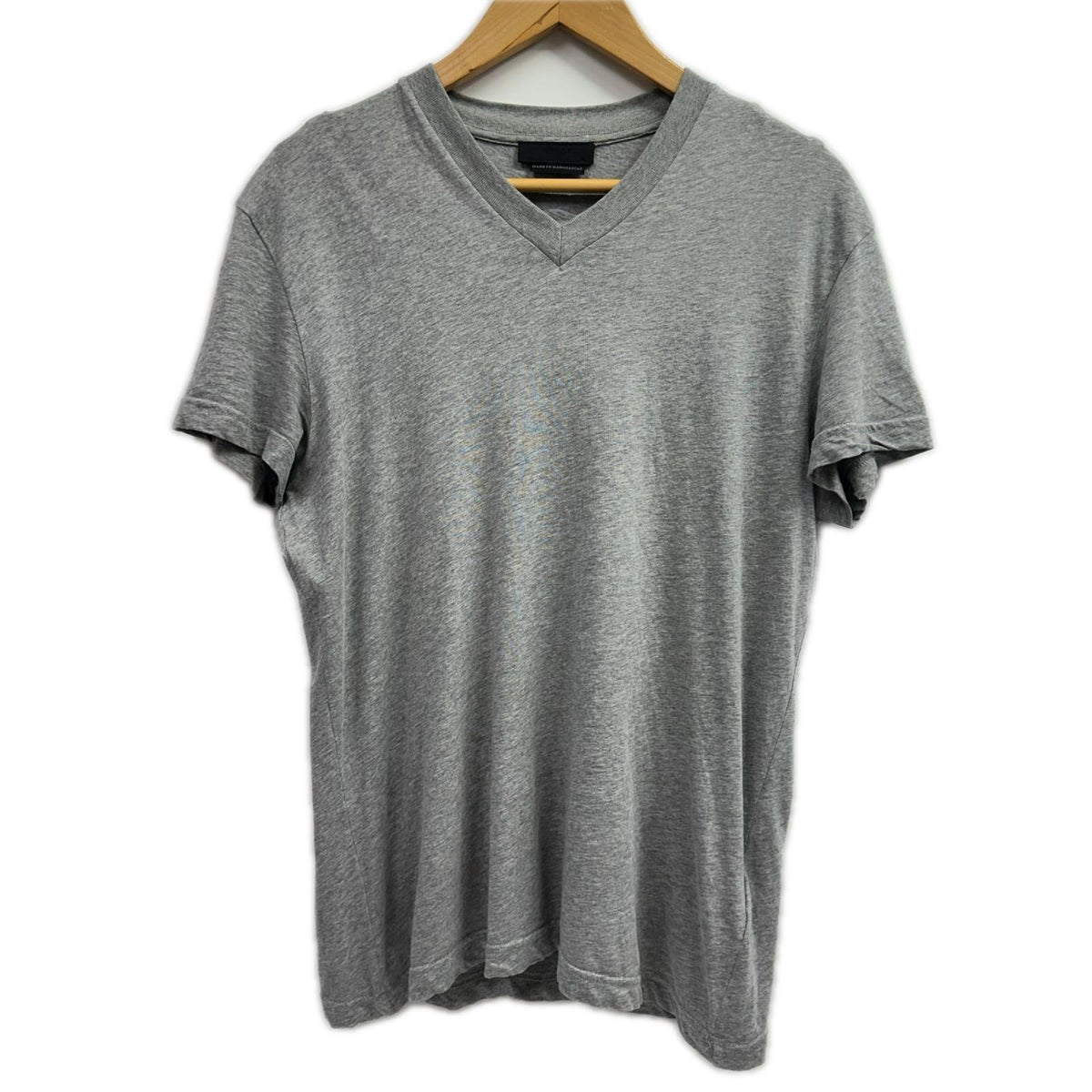 VネックTシャツ グレー