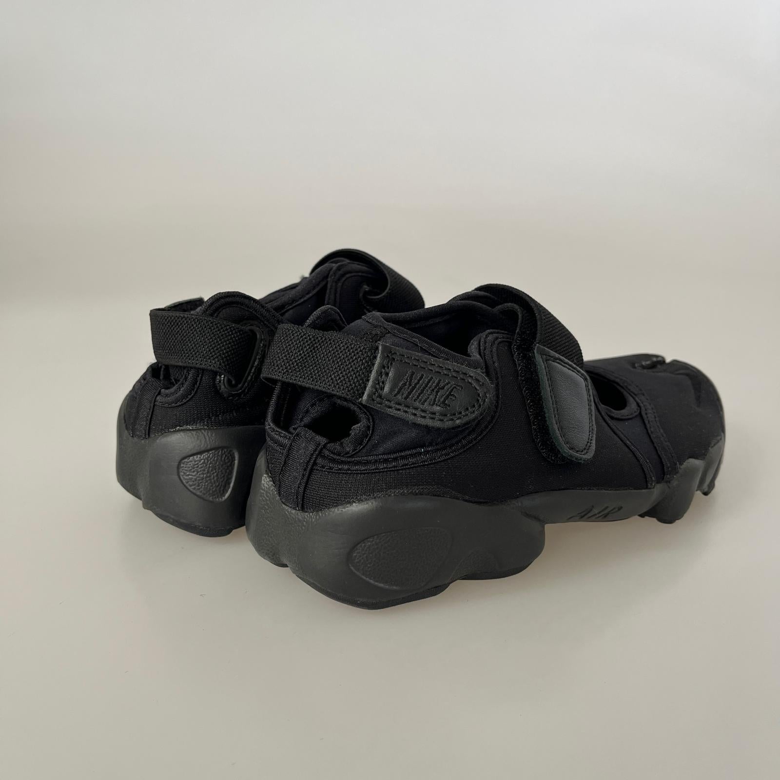 スニーカー AIR RIFT 23.0cm 23cm (US5 UK4 1/2 EU36) ブラック