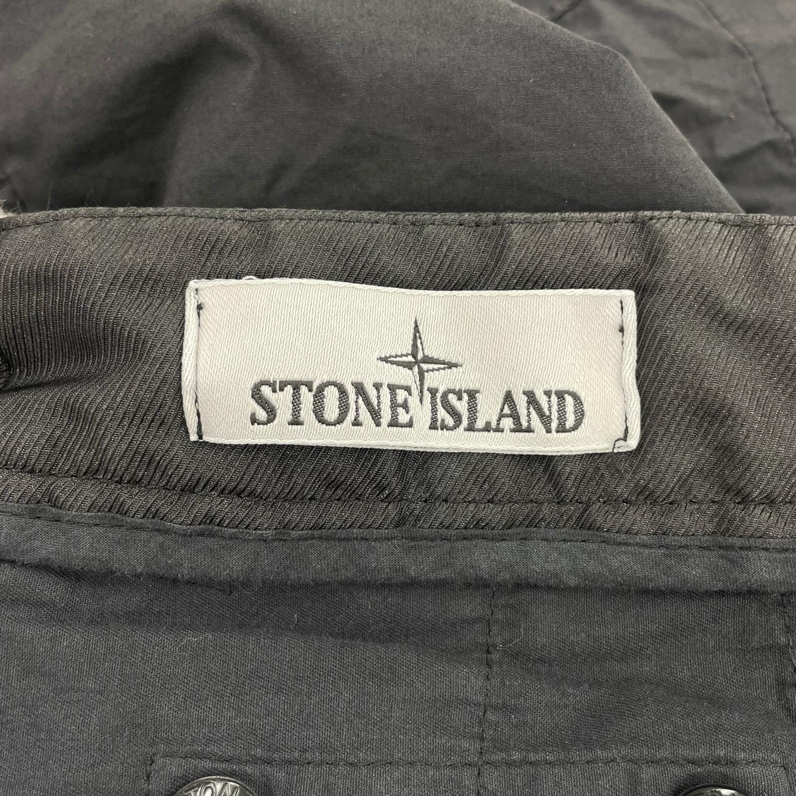 ショートパンツ STONE ISLAND CARGO BERMUDA カーゴバミューダショーツ W30 黒 30 ブラック