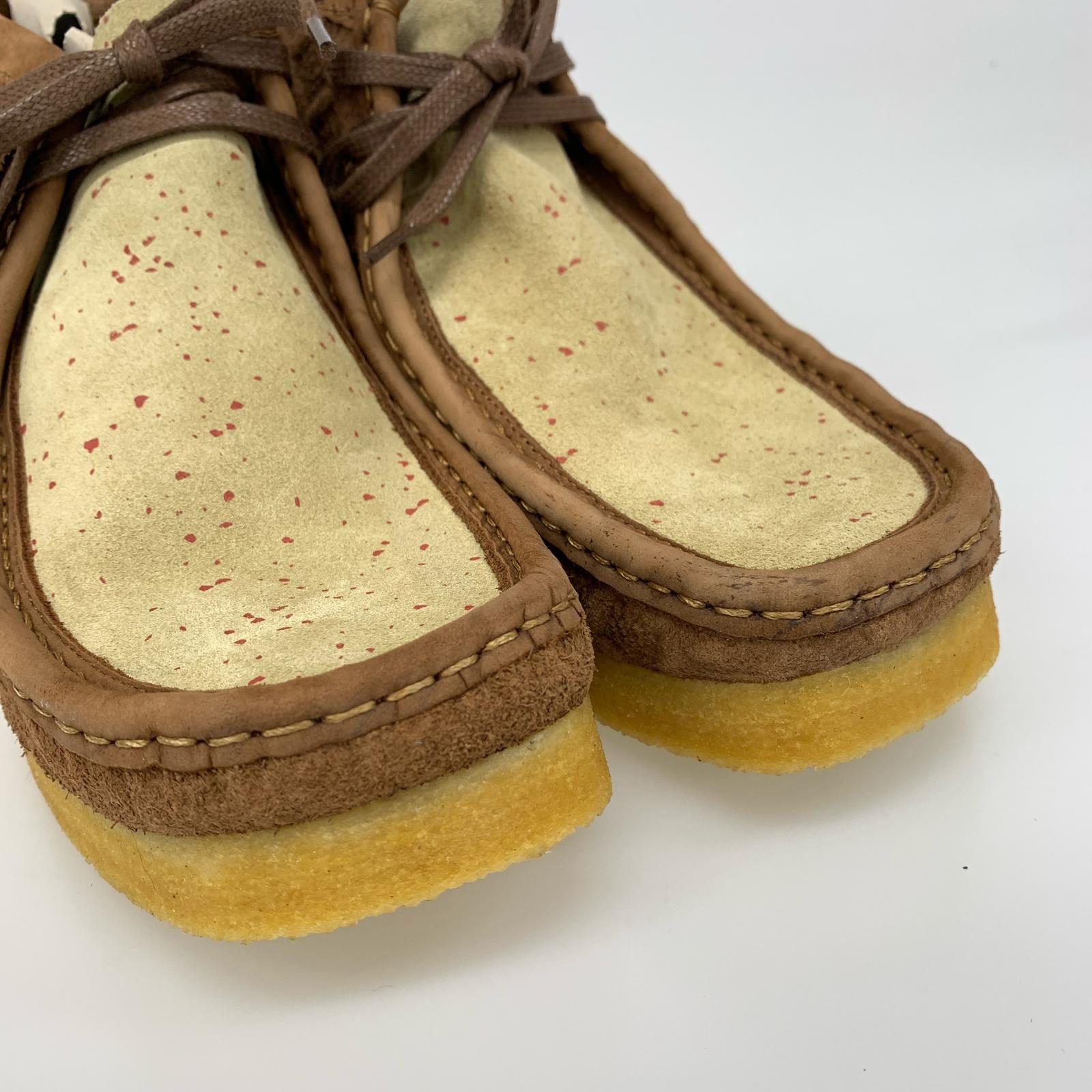 スニーカー Clarks Originals×SWEET CHICK Wallabee Boots 茶 (27) ブラウン