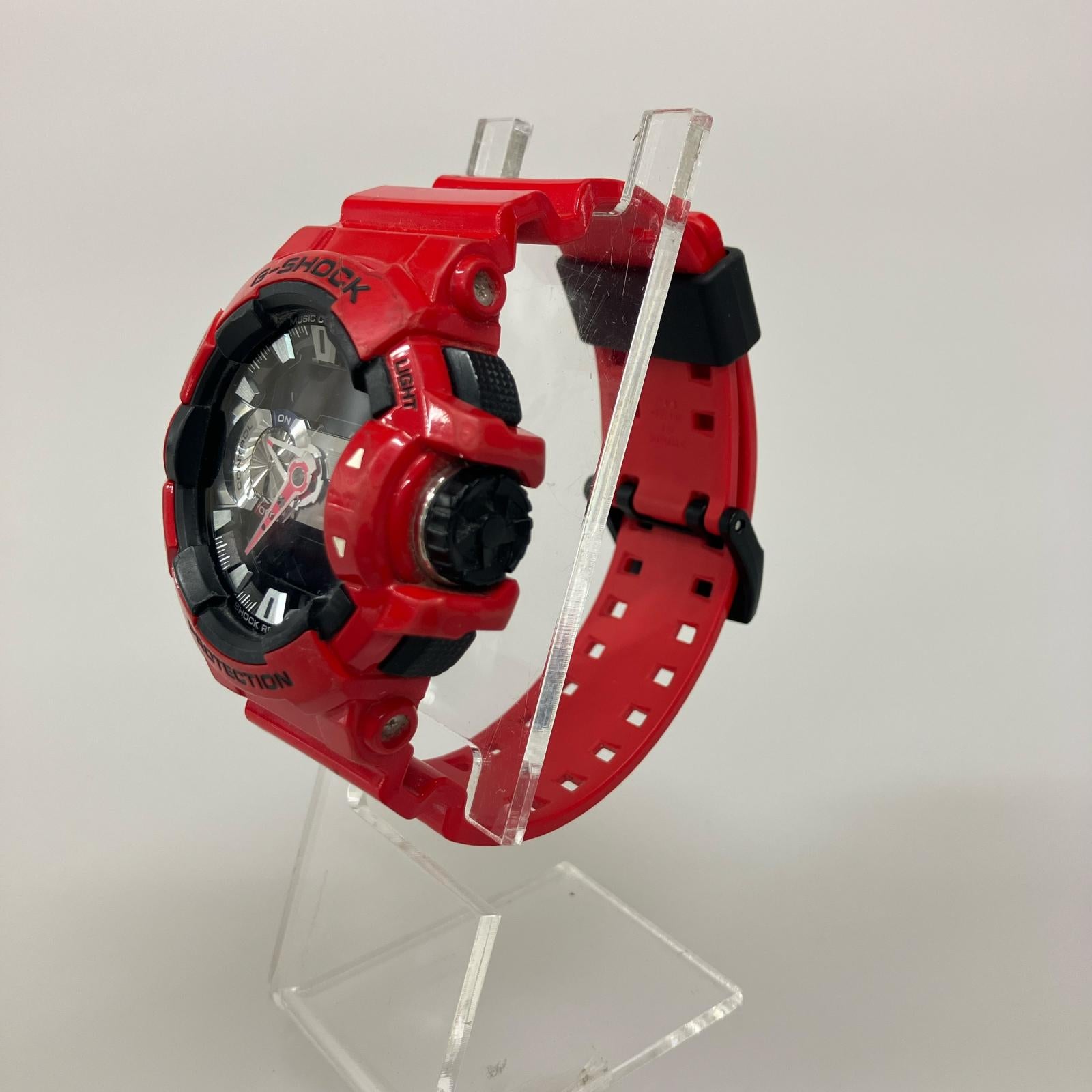 腕時計 GBA-400 レッド