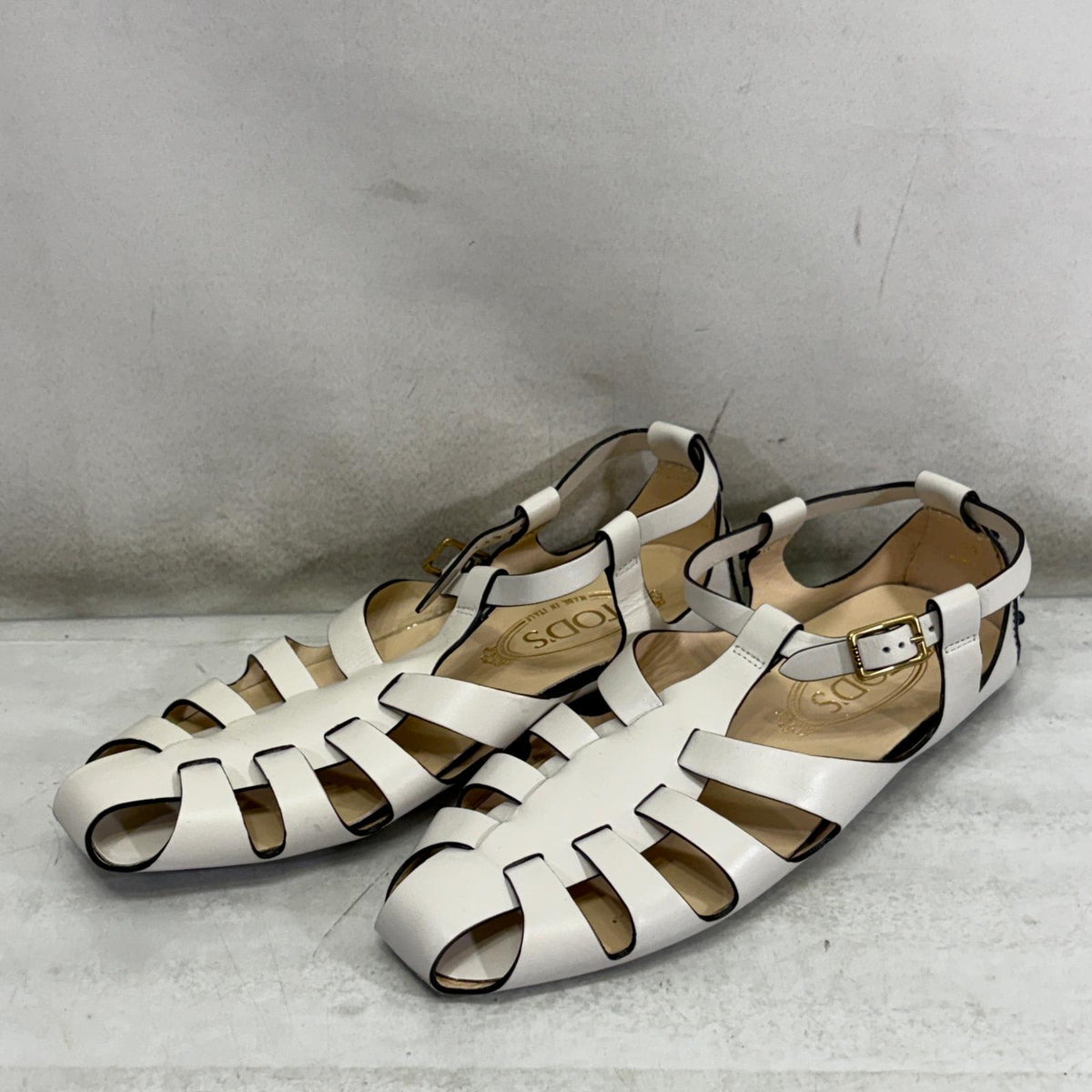 その他靴 グルカサンダル