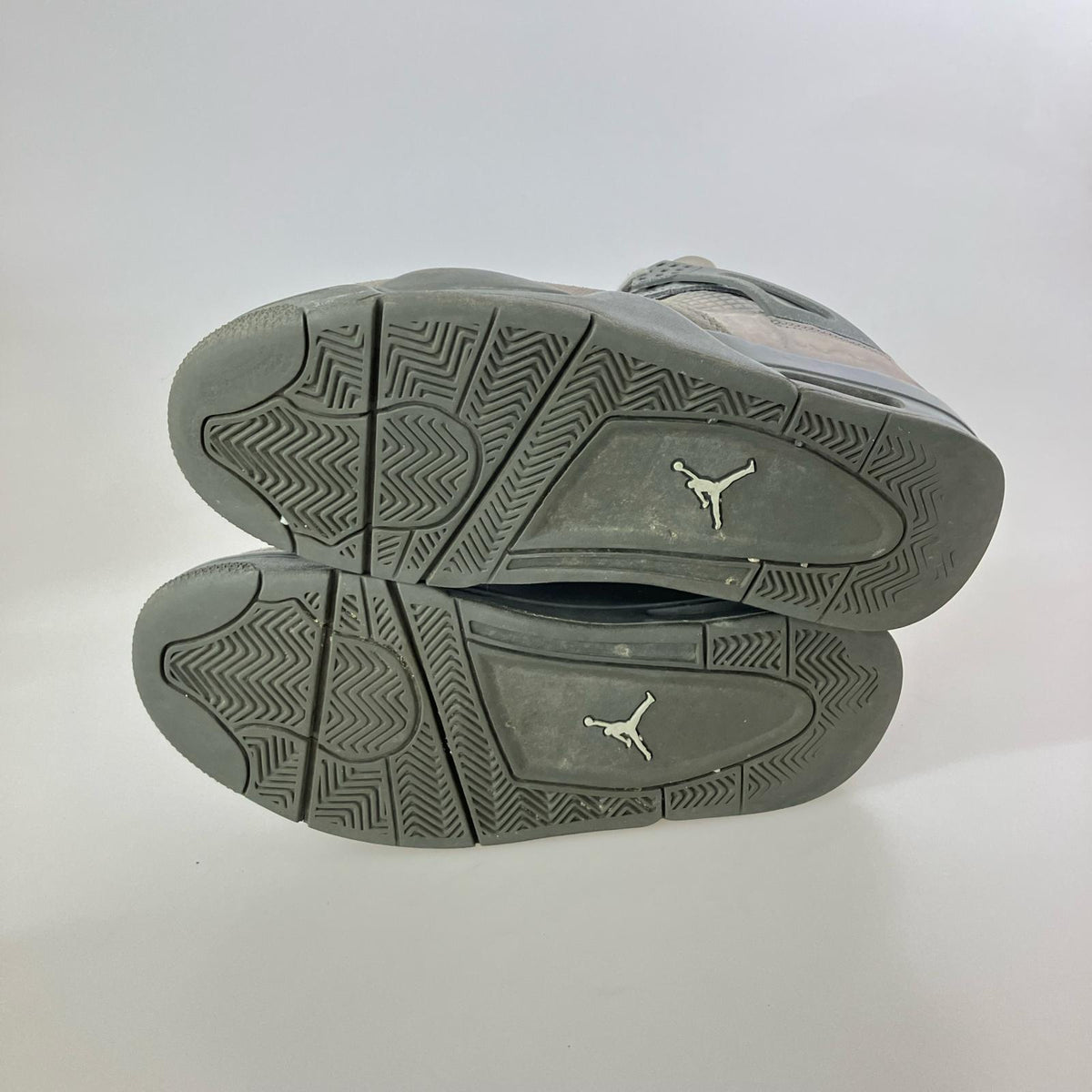 スニーカー AIR JORDAN 4 RETRO SE グレー (27.0) 27cm (US9 UK8 1/2 EU44) グレー
