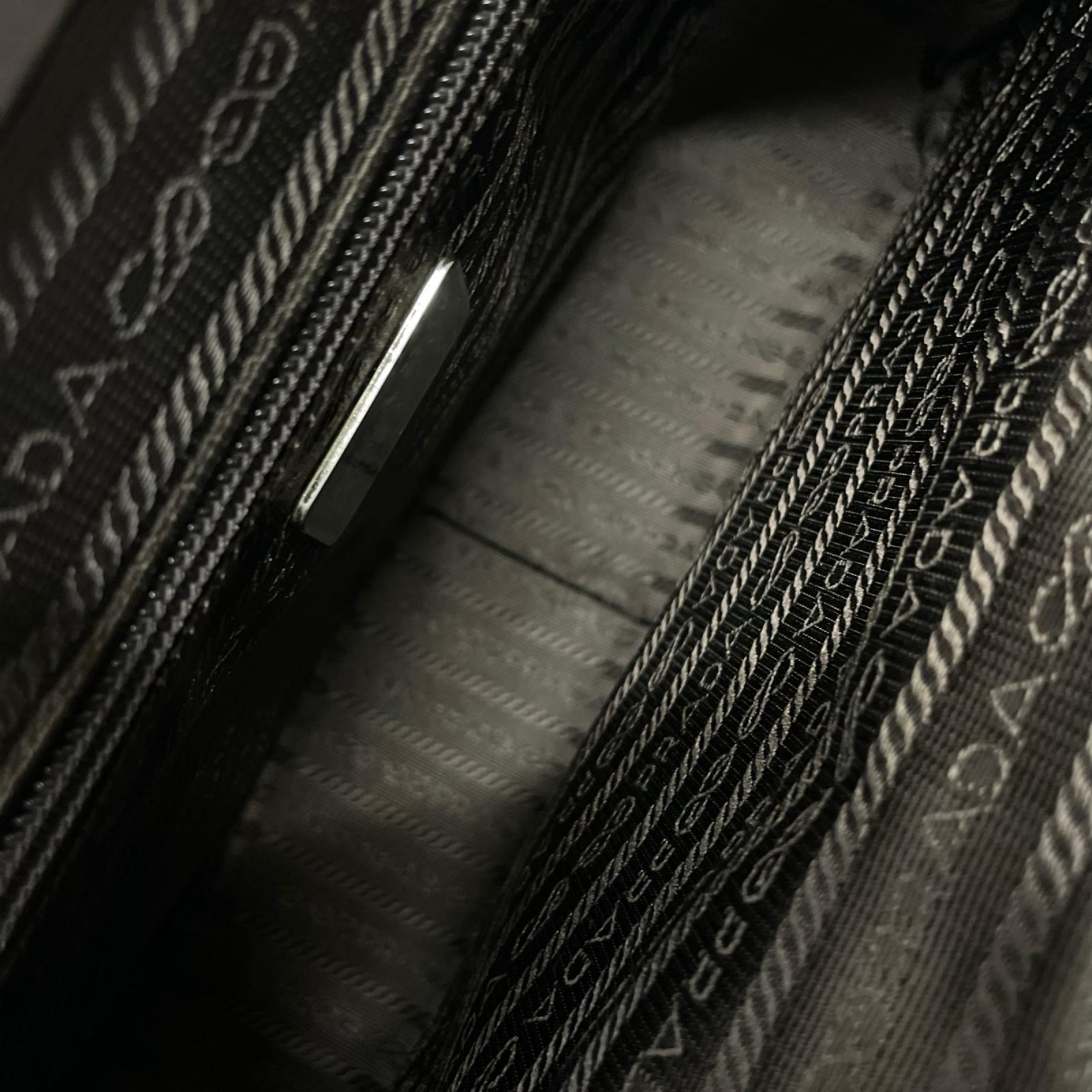 PRADA VITELLO FRAME がま口 ハンドバッグ 茶