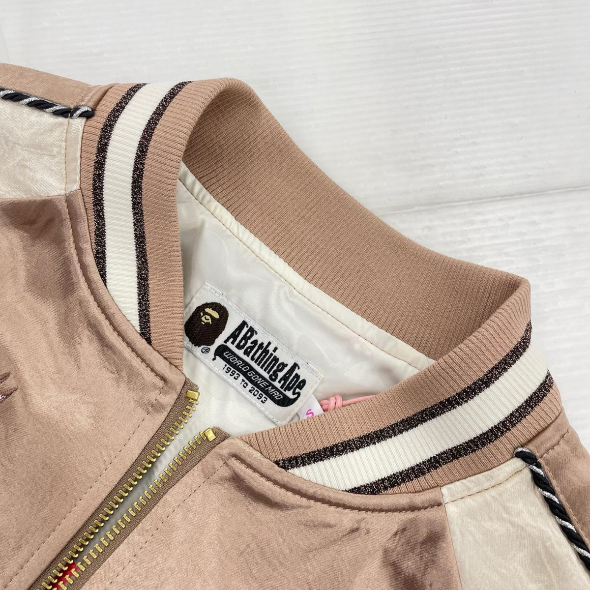 ジャケット MULTILOGO CROPPED SOUVENIR JACKET S ベージュ
