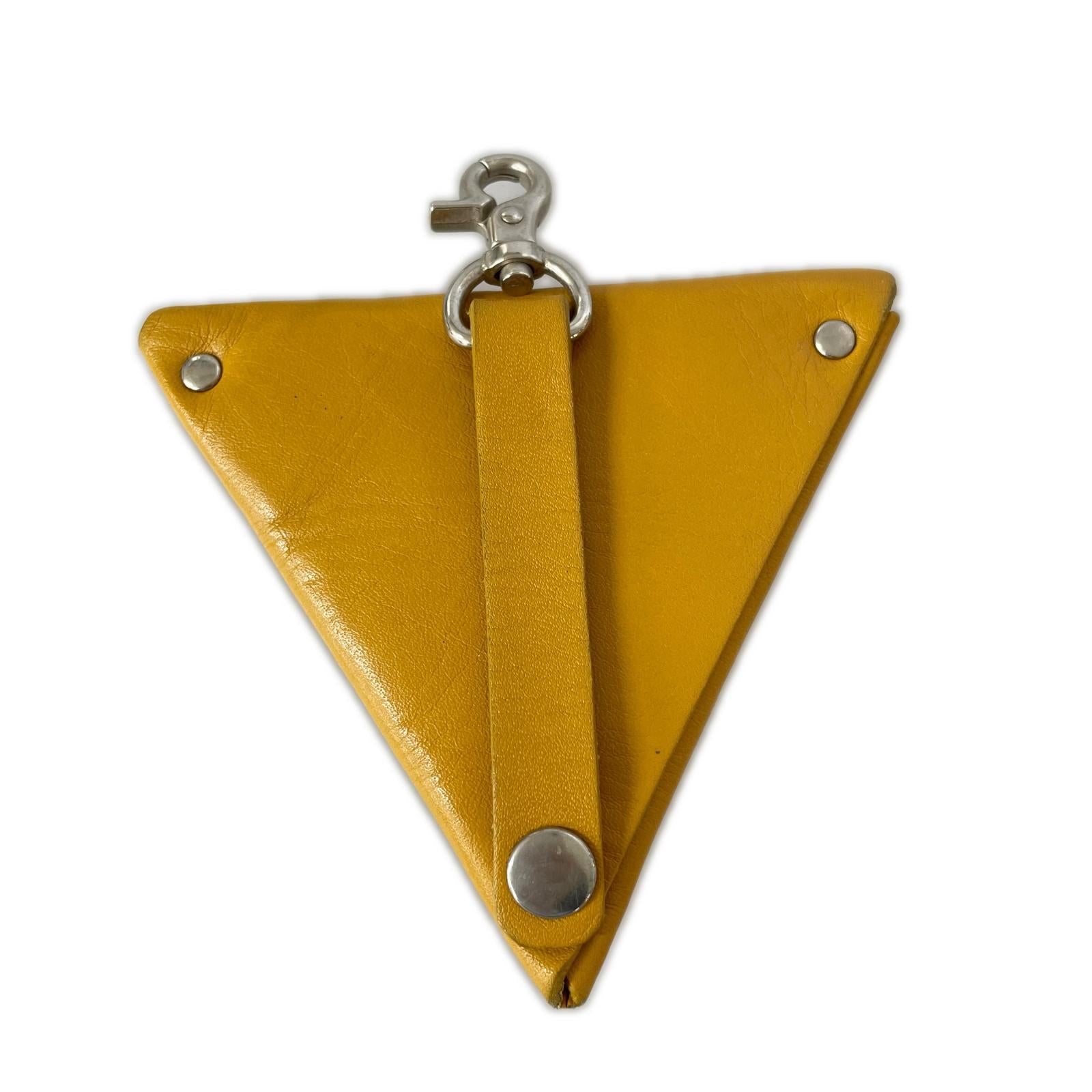コインケース Metal triangle coin case イエロー