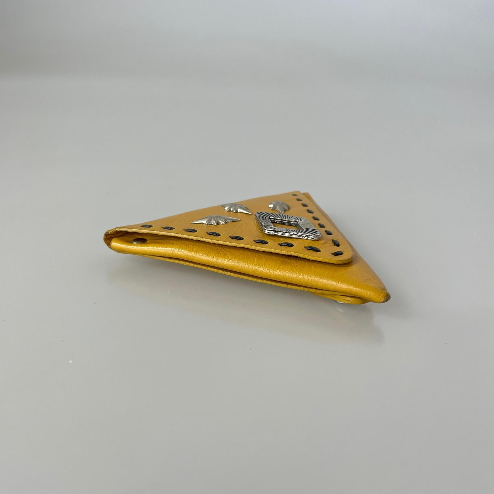 コインケース Metal triangle coin case イエロー