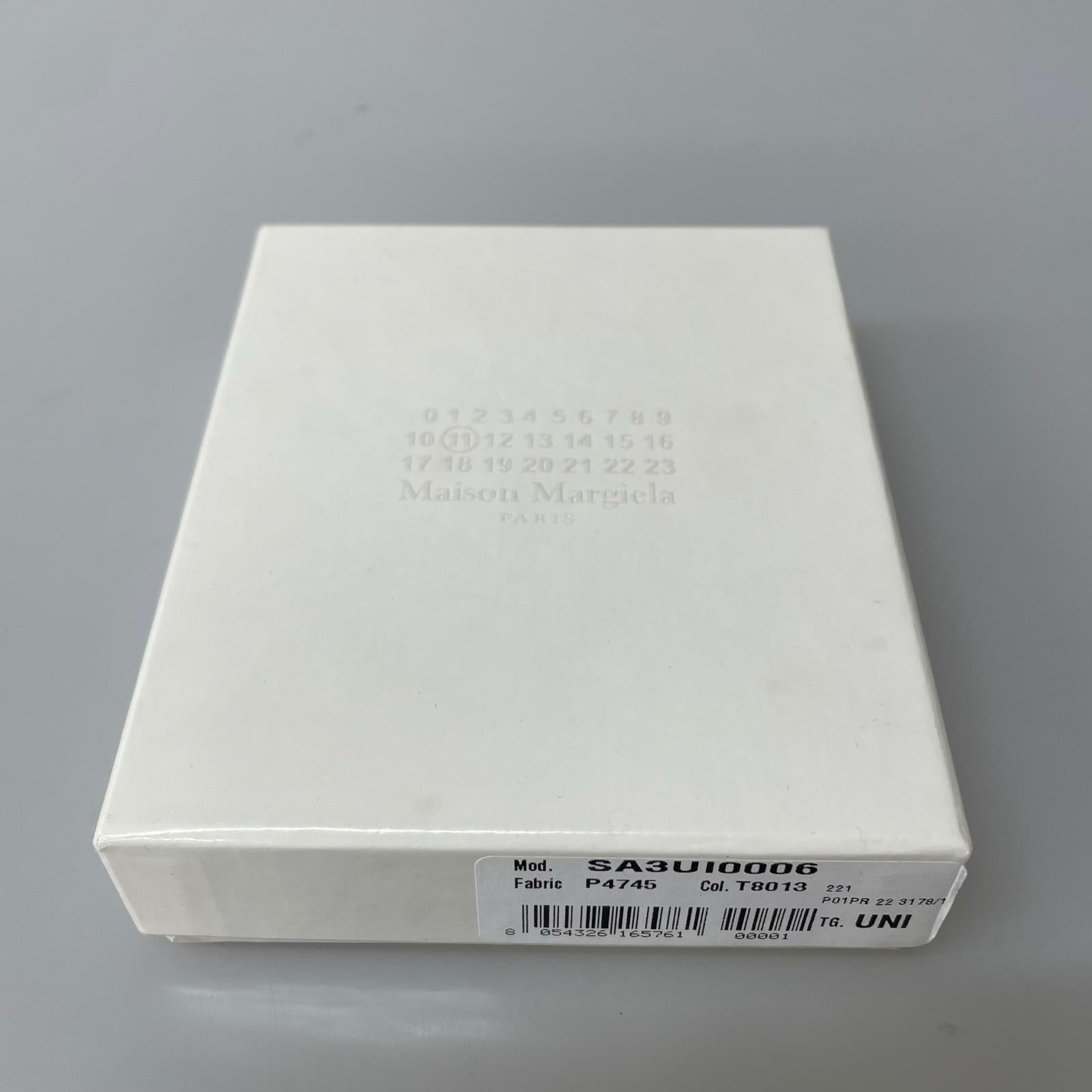 コンパクトウォレット ジップアラウンドコンパクトウォレット SA3U10006 ブラック