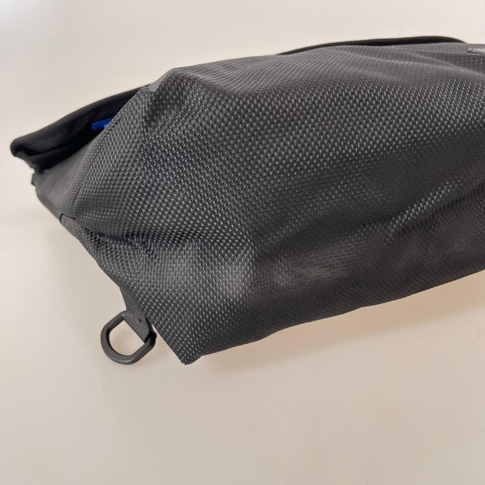 ショルダーバッグ F-CLOSE MESSENGER BAG BLK ブラック