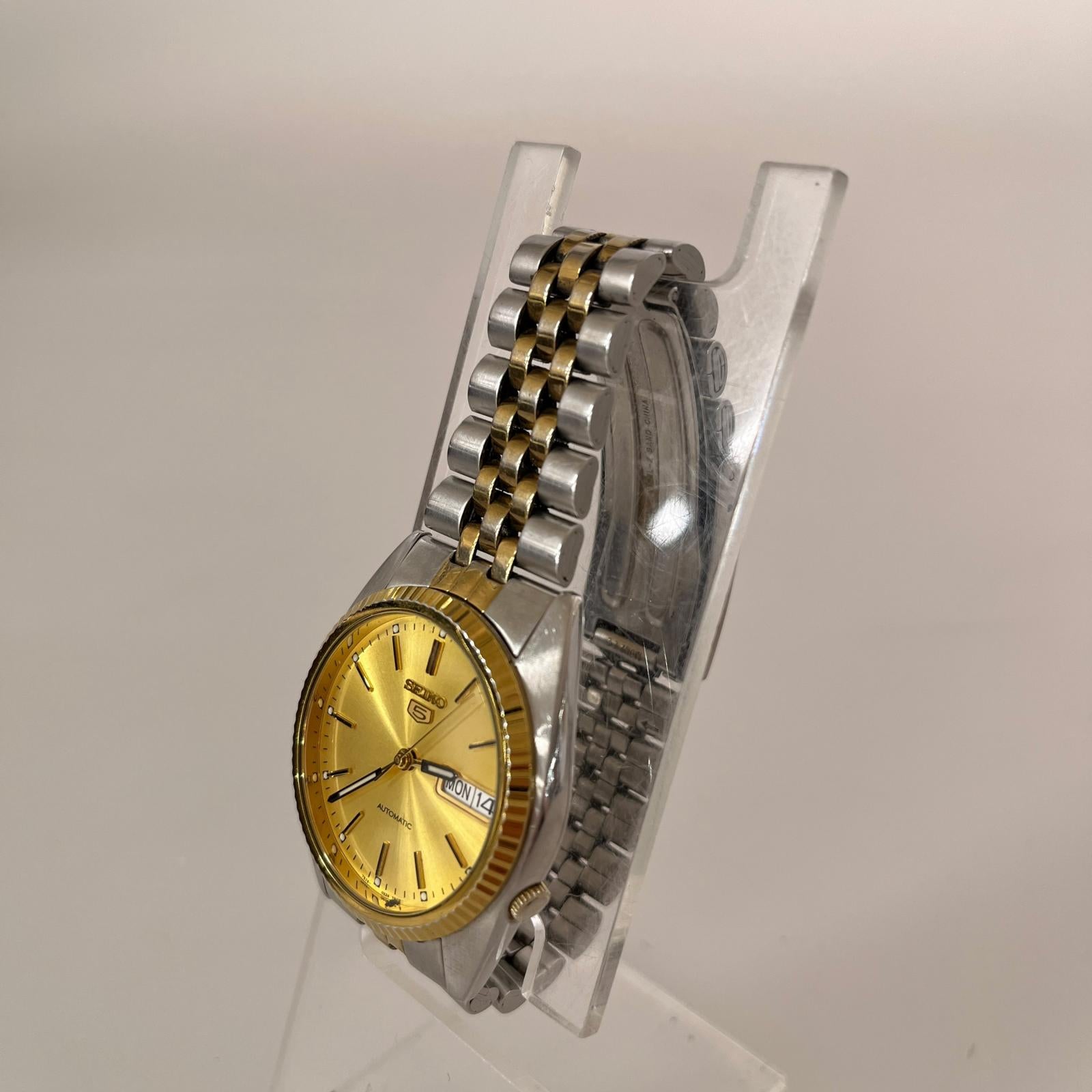腕時計 SEIKO5 デイデイト 自動巻き腕時計 裏スケ ゴールドベゼル ゴールド