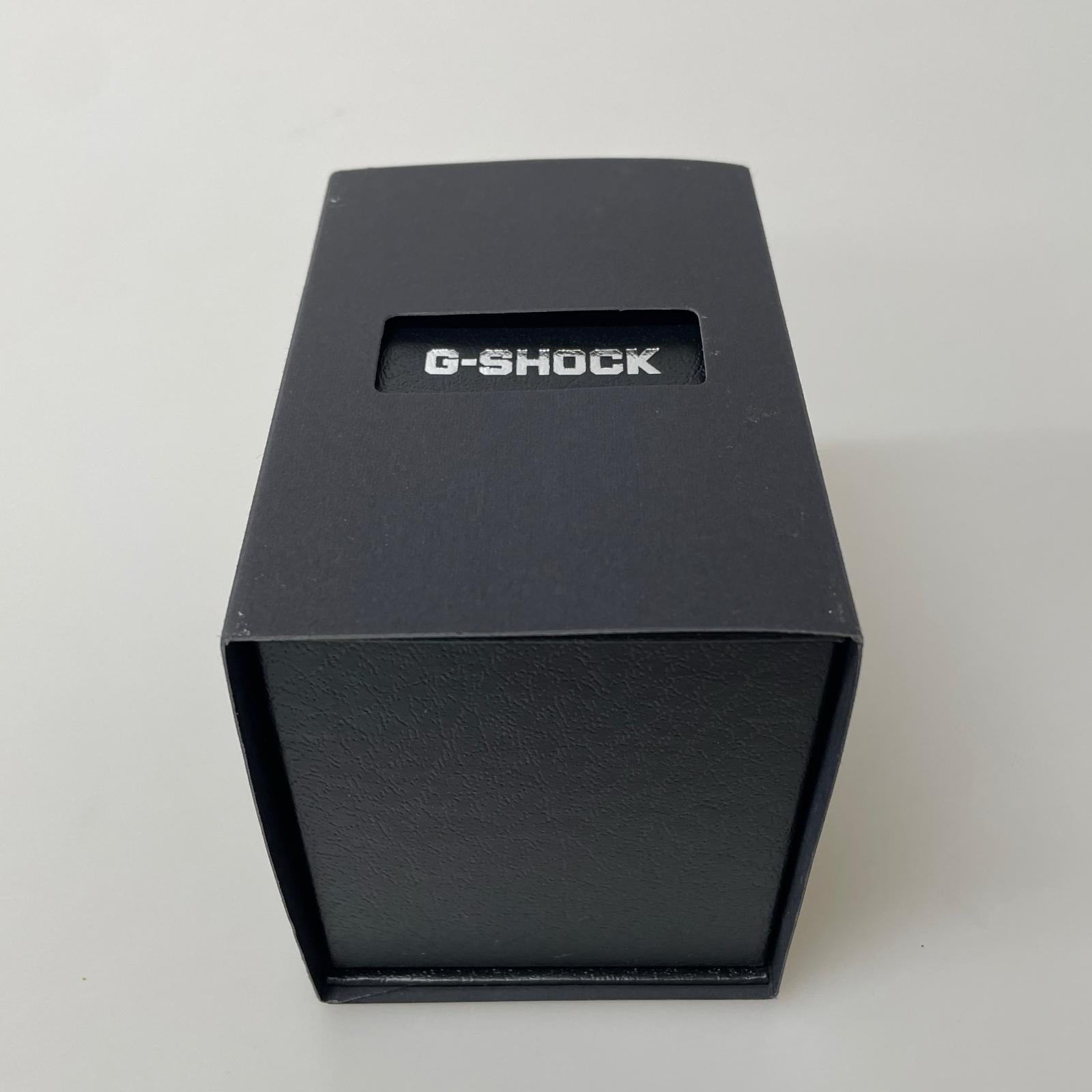 腕時計 メタルカバード GM-2100YM シルバー