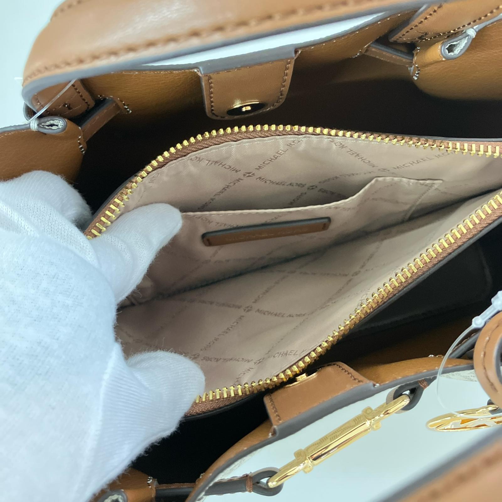 ハンドバッグ carson sm mkシグネチャー