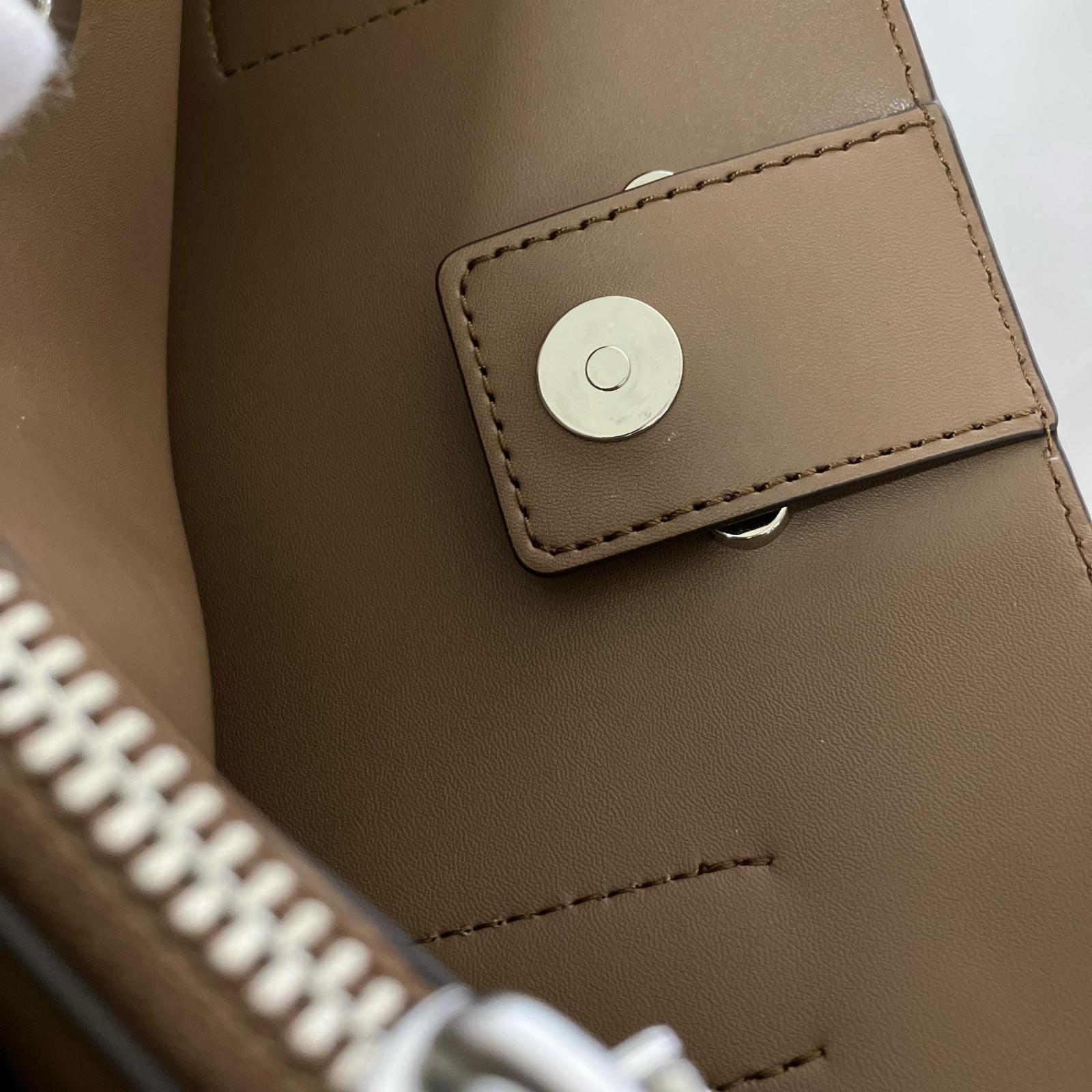 トートバッグ ruthie md tote leather 茶 ブラウン