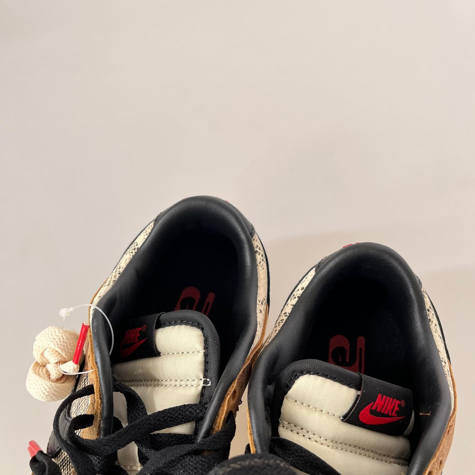 スニーカー NIKE DUNK LOW PRM Head 2 Head 24.5㎝ FJ5434-120 24.5cm (US6 1/2 UK6 EU39)