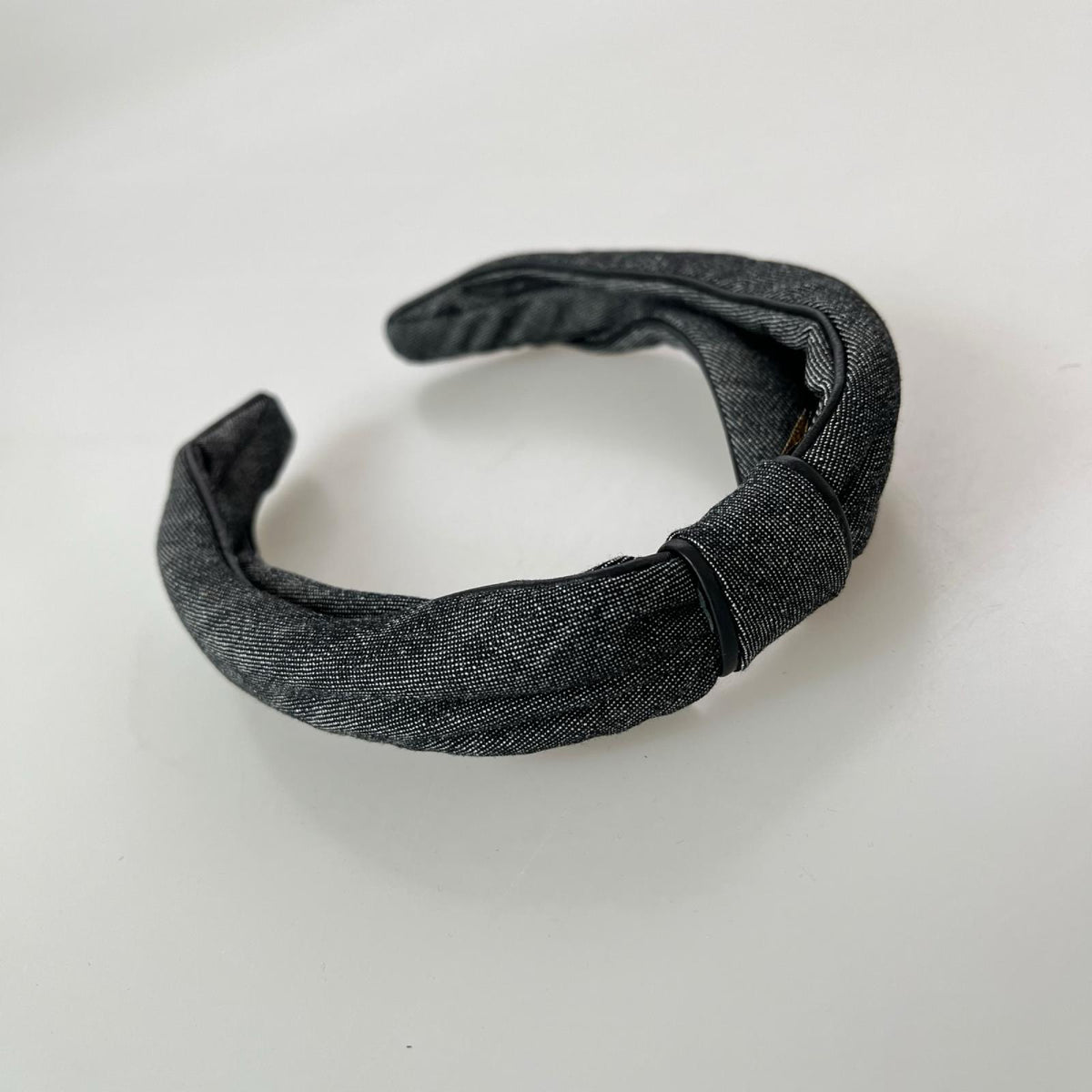 その他アクセサリー カチューシャ ブラック