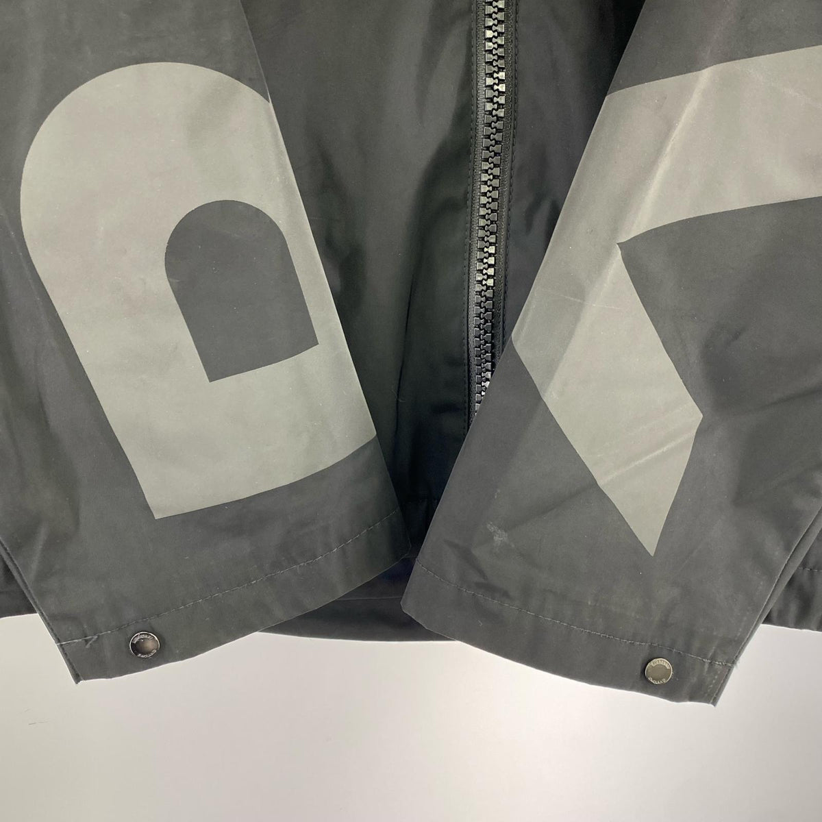 ブルゾン BURBERRY フーディッド ジップジャケット ブラック (XS) ブラック