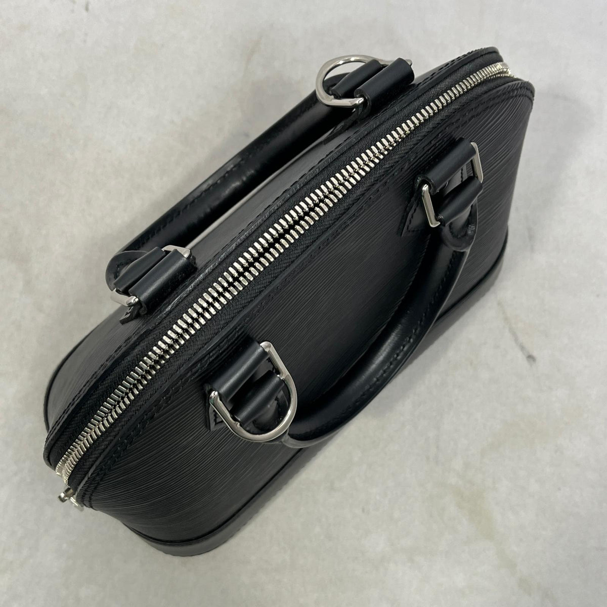 LOUIS VUITTON エピ アルマBB M40862