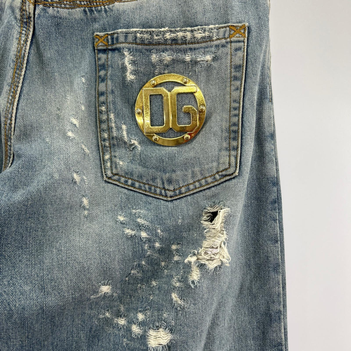 デニムパンツ DOLCE&GABBANA メタルロゴプレート ダメージデニムパンツ 46 ブルー 46