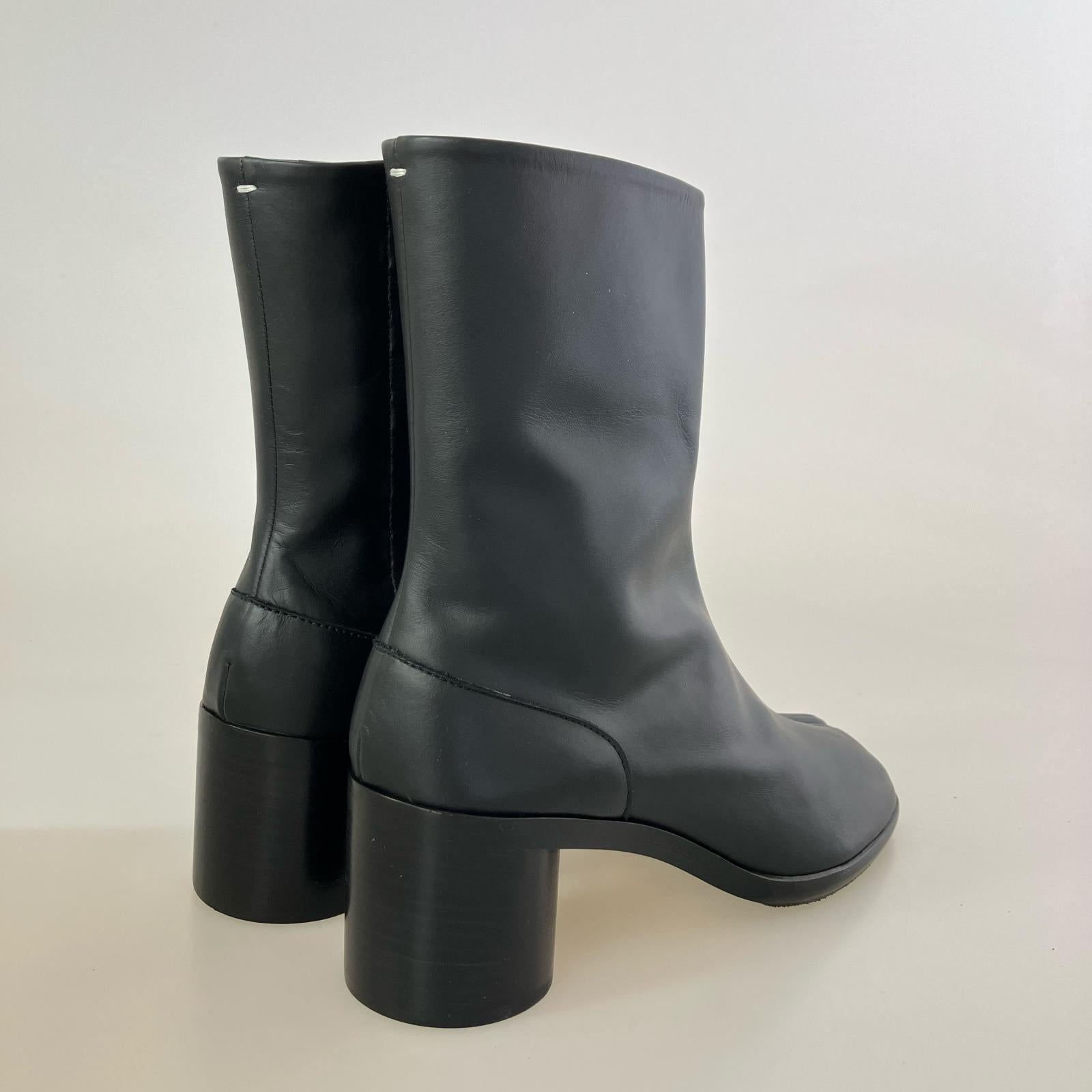 ブーツ c/o tabi soft leather heeled ankle boot ブラック