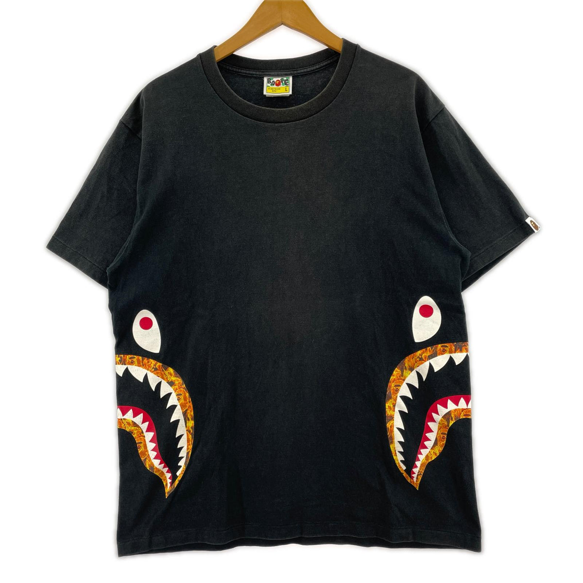 半袖Tシャツ FLAME SIDE SHARK TEE(L)ブラック L ブラック