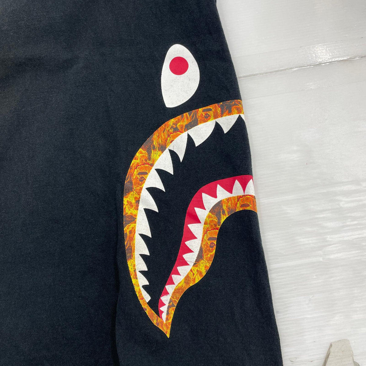 半袖Tシャツ FLAME SIDE SHARK TEE(L)ブラック L ブラック